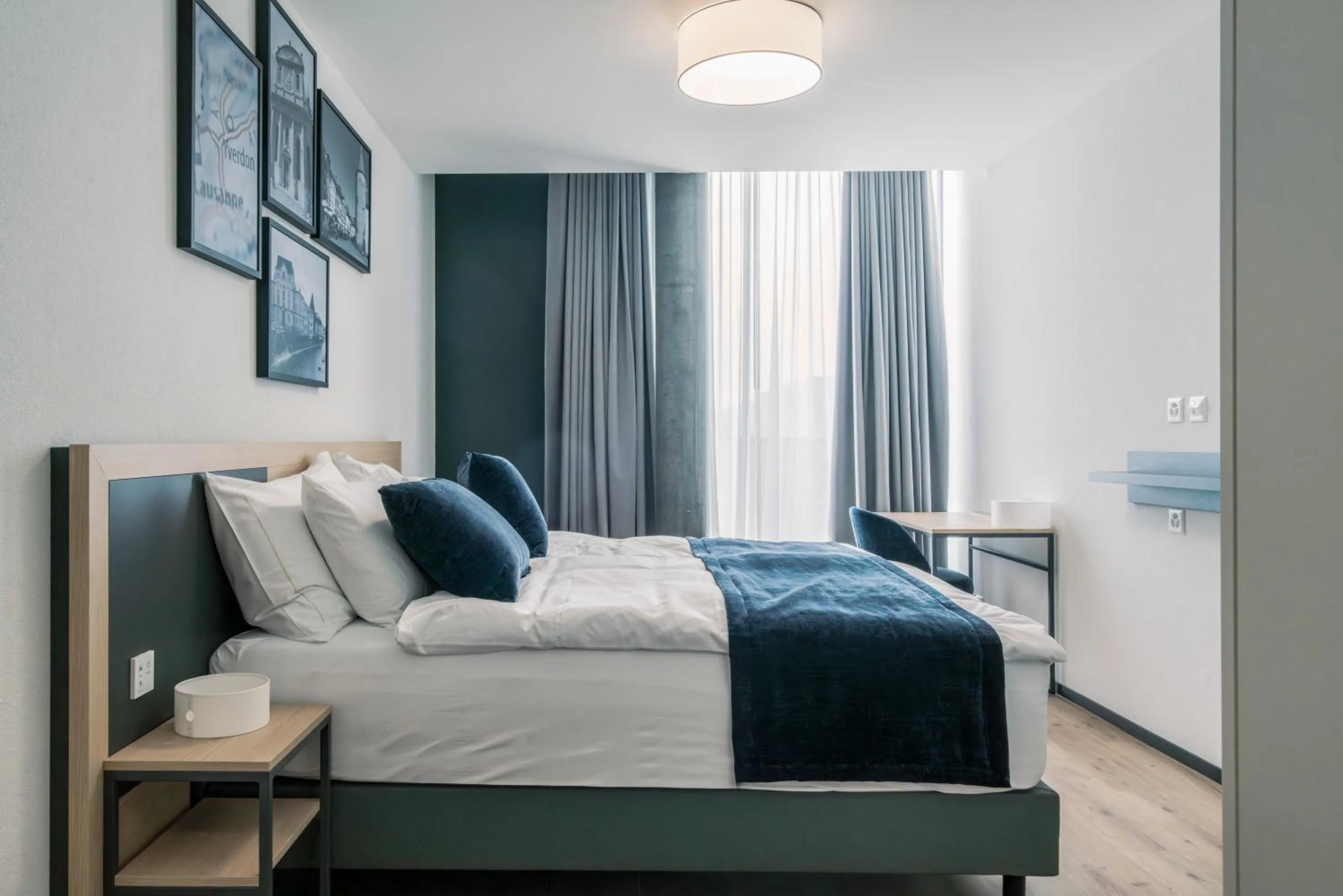 Photo of the whole room, Bed in YParc Hôtel