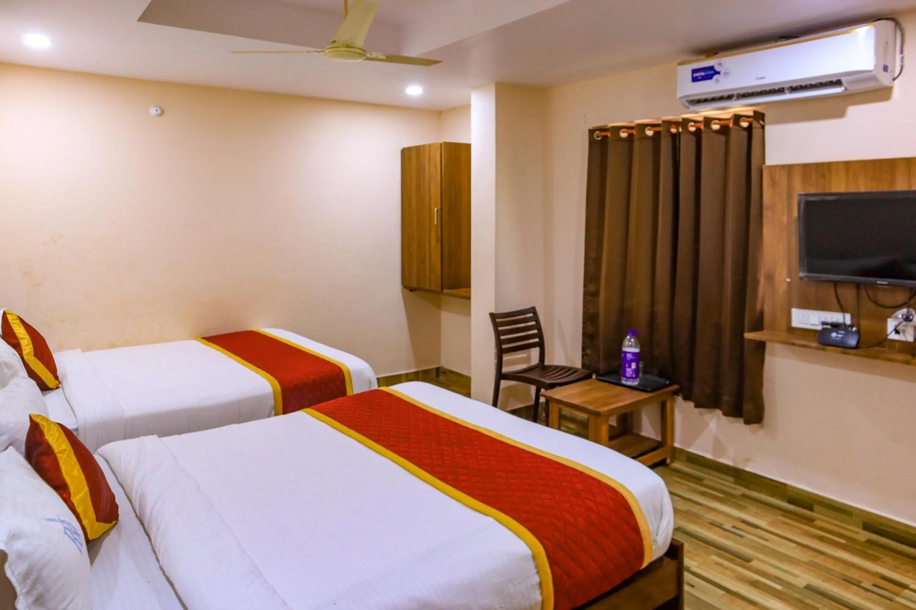 Bedroom, Bed in Hotel Radha Krishna