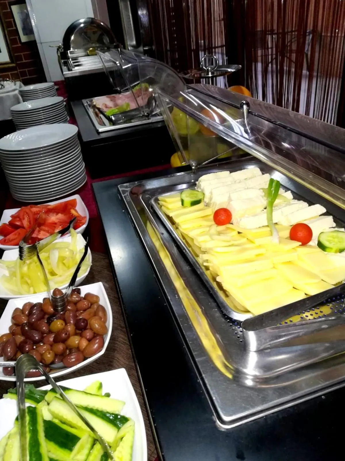 Breakfast in West Plaza Residence