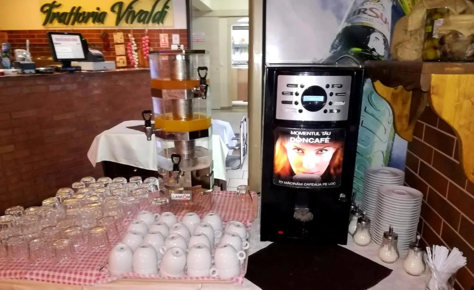 Breakfast in West Plaza Residence