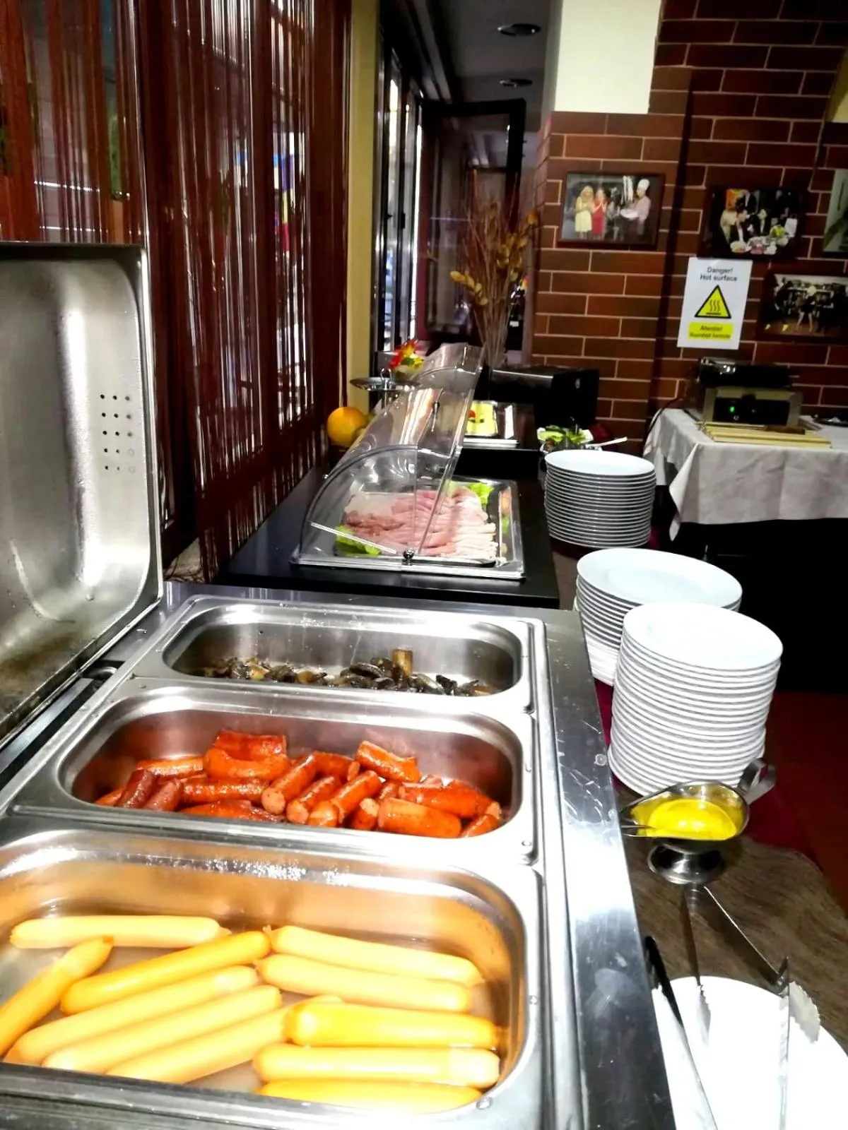 Breakfast in West Plaza Residence