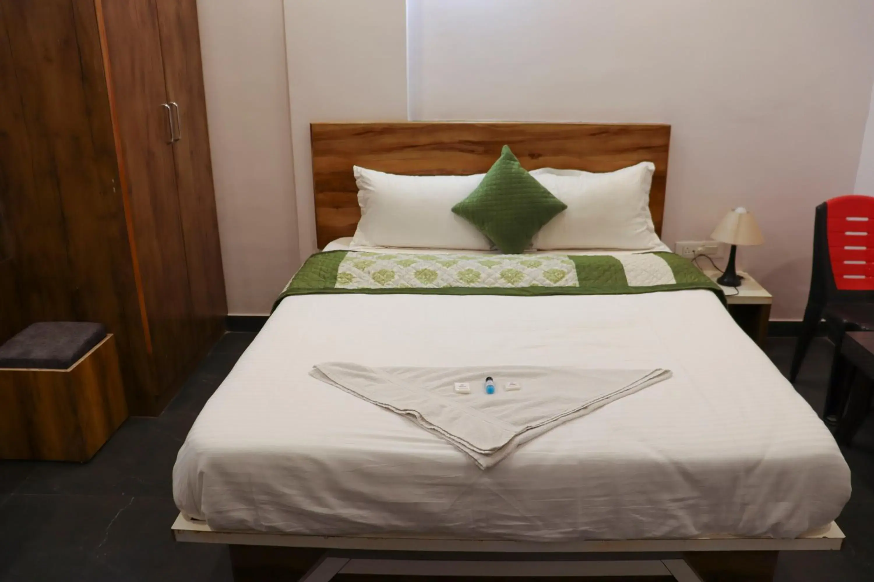Superior Double Room - single occupancy in Hotel Garuda Executive Latur Superior Double Room - single occupancy in Hotel Garuda Executive Latur