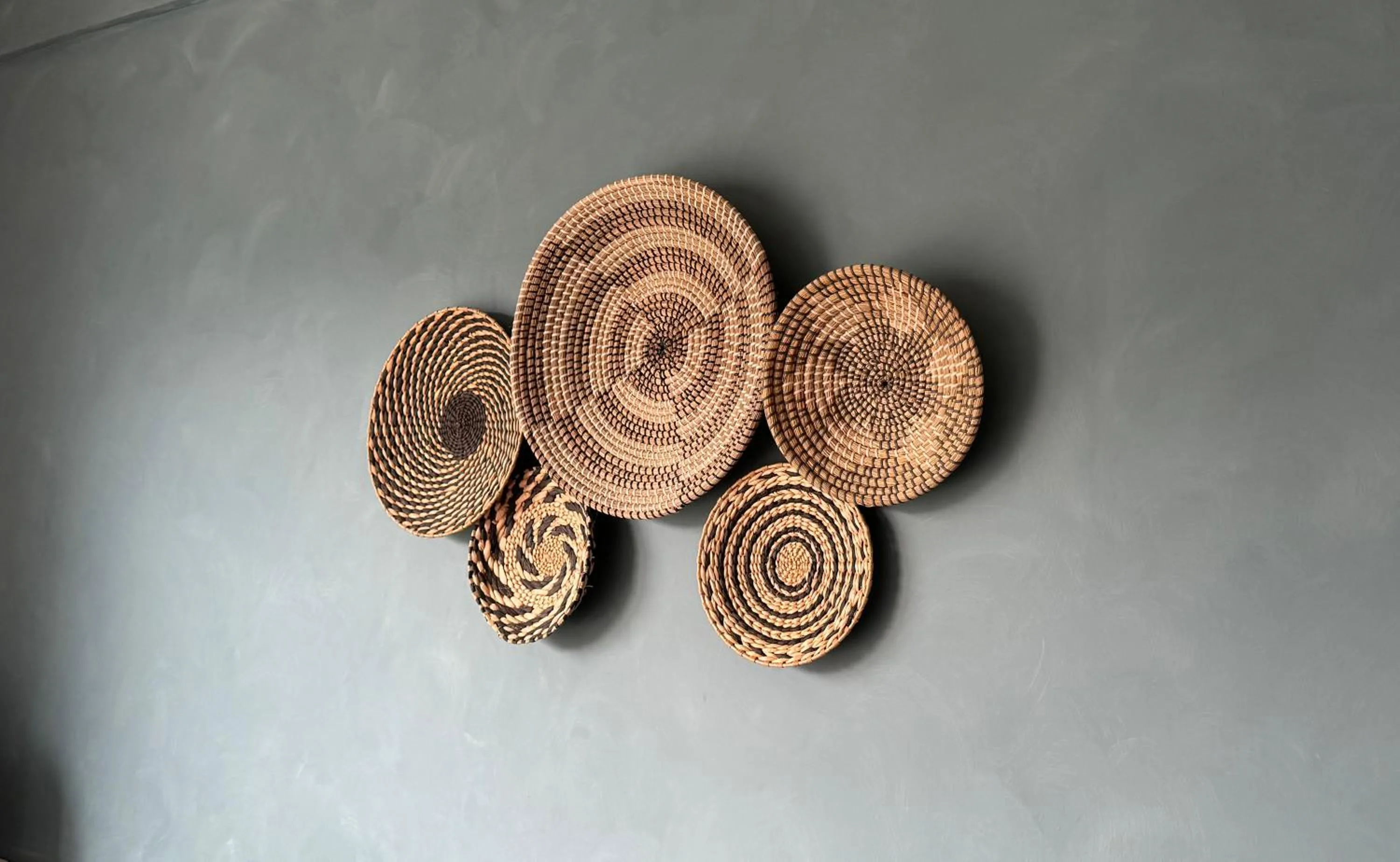 Seating area in Komody Apartments