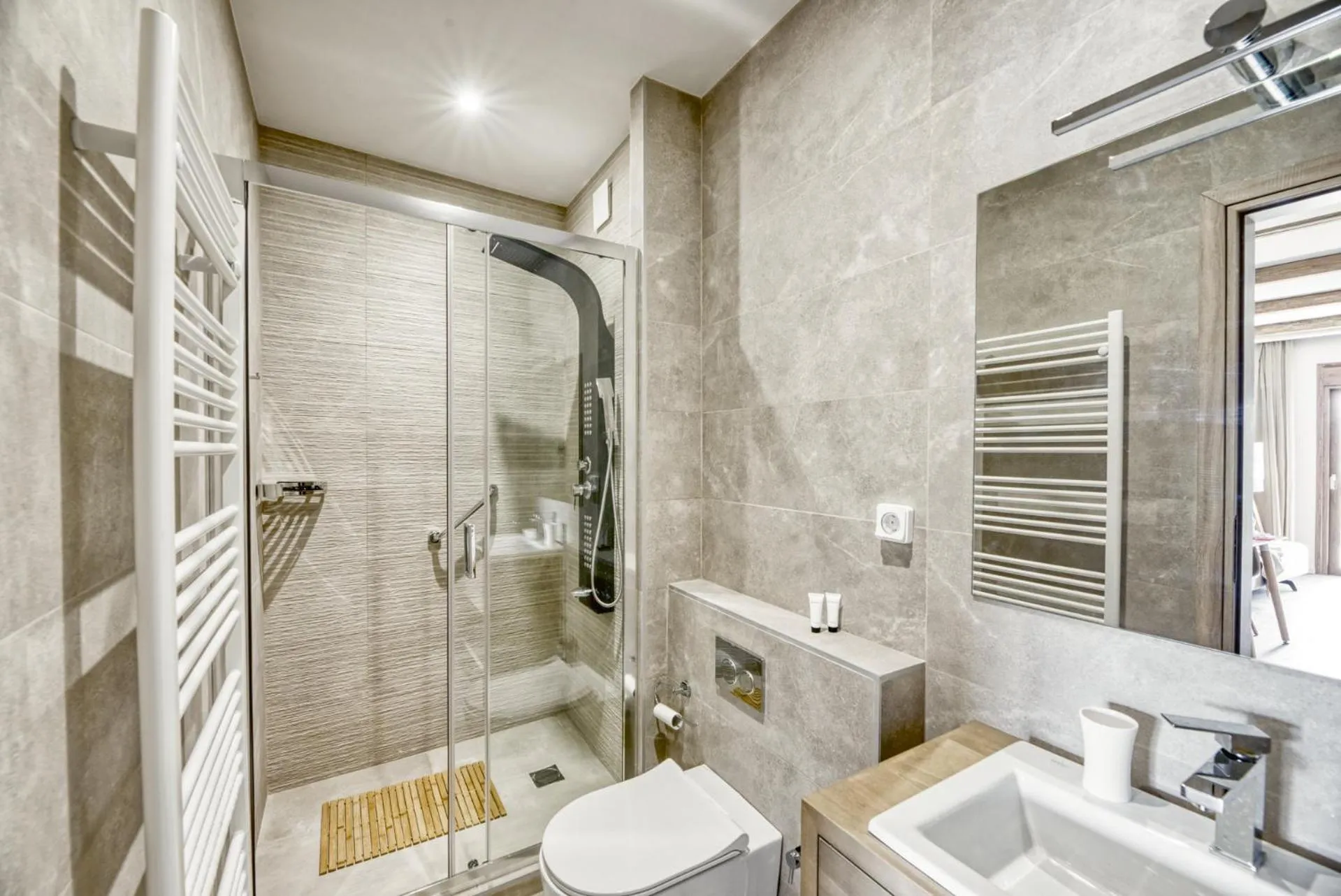 Bathroom in Komody Apartments
