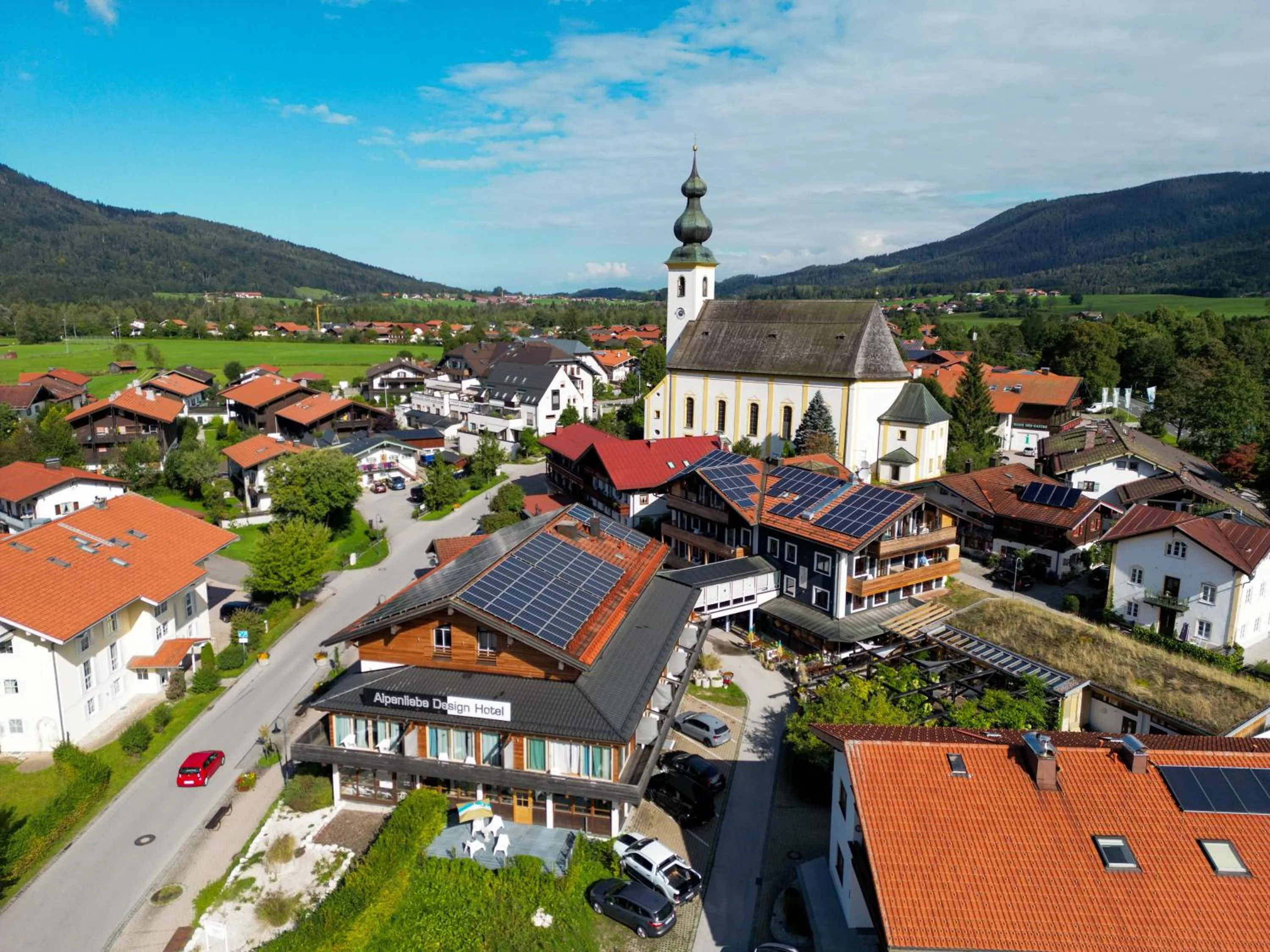 Property building in Design Hotel ALPENLIEBE - - - - Boutique-Flair - - - -