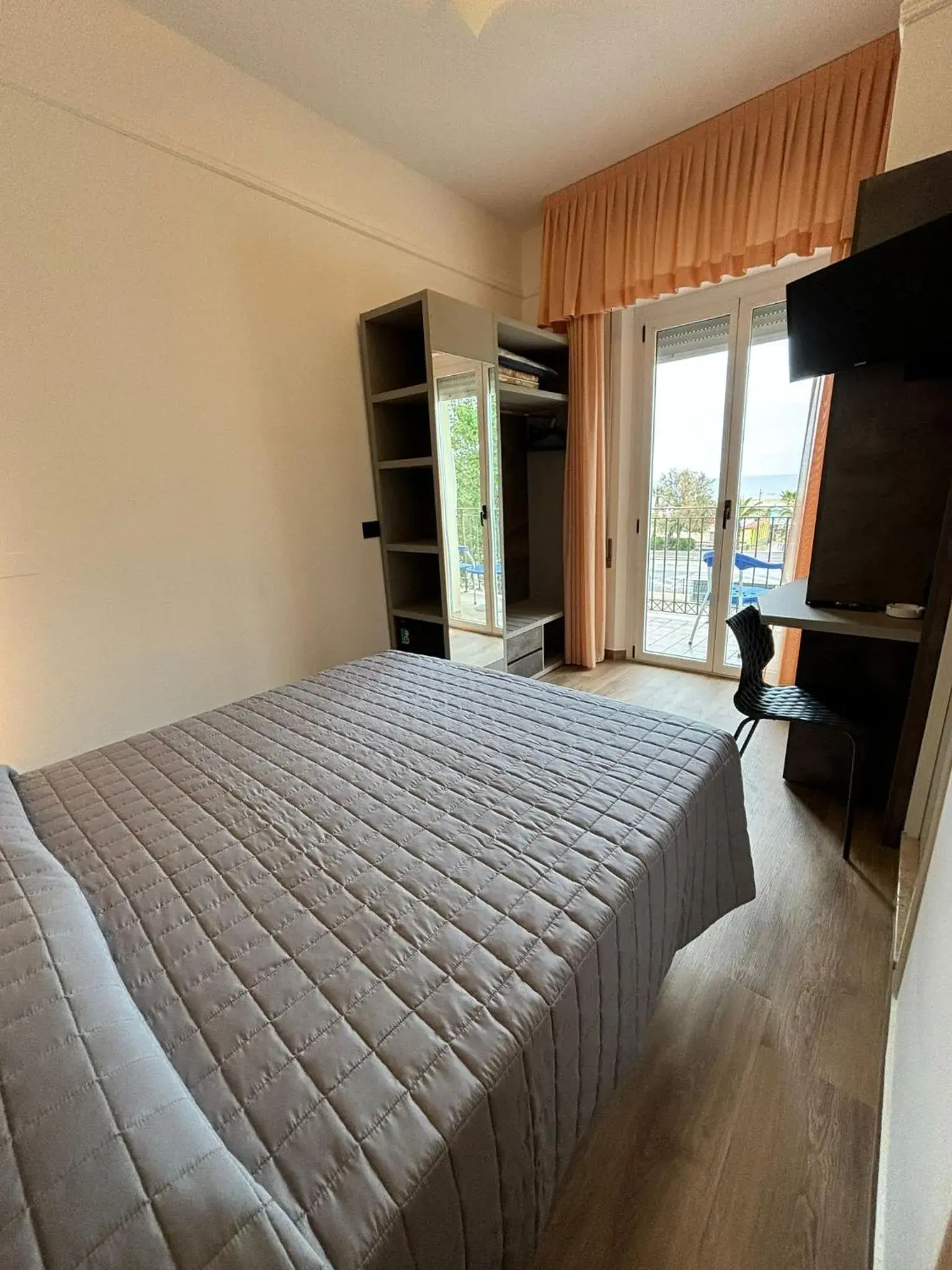 Double Room with Sea View - single occupancy in Hotel Cobalto Double Room with Sea View - single occupancy in Hotel Cobalto