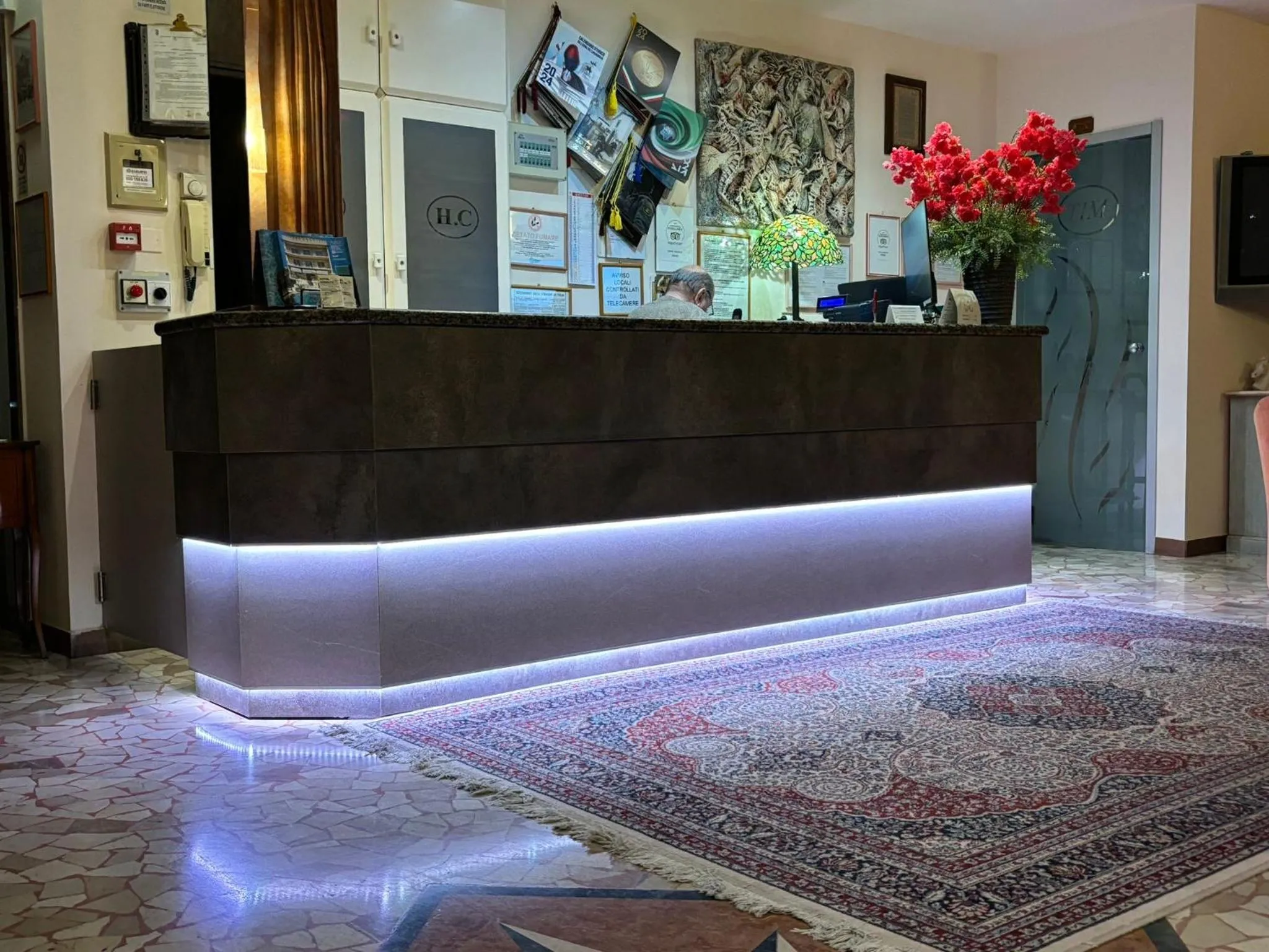 Communal lounge/ TV room in Hotel Cobalto