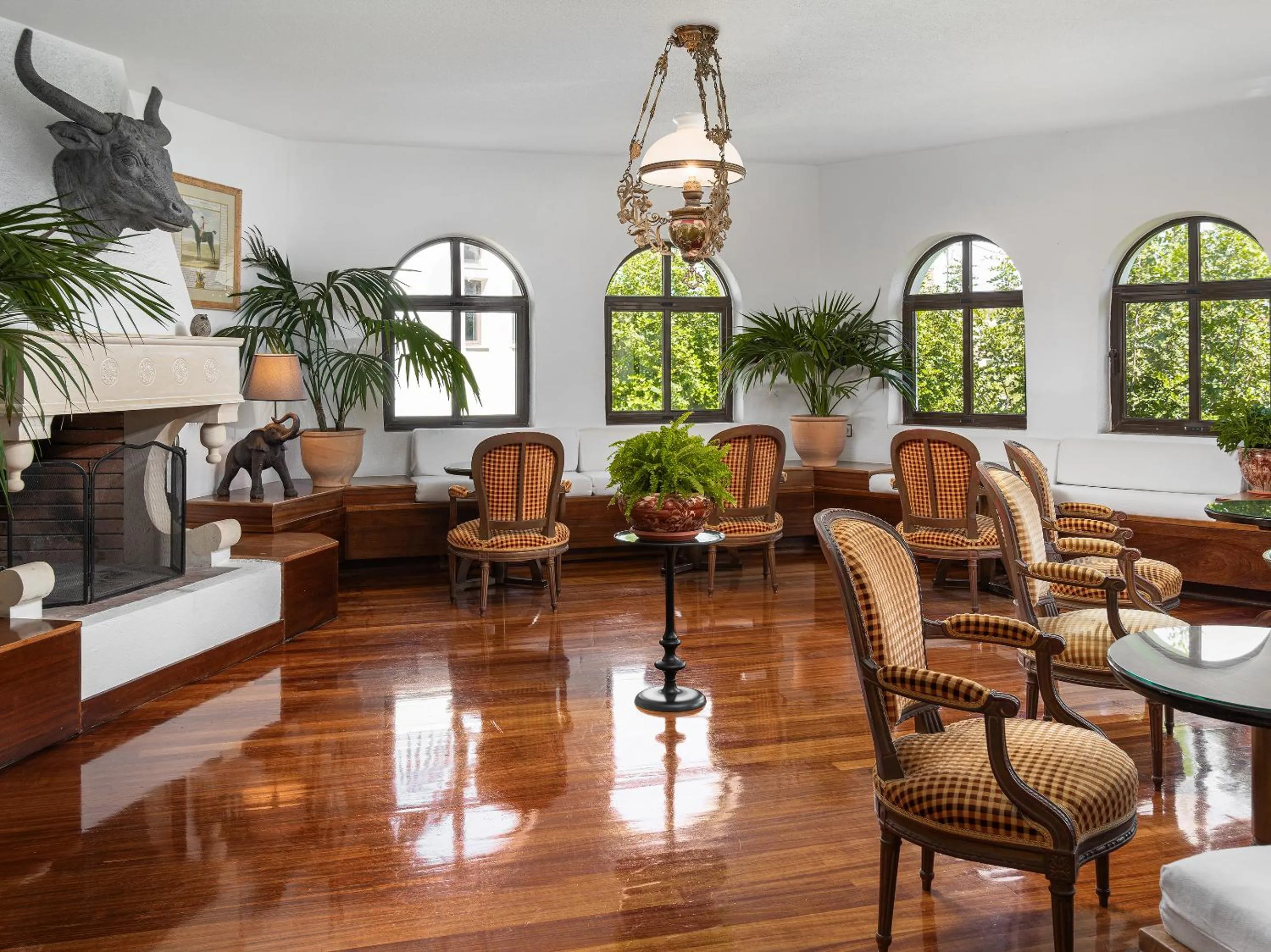 Living room in Caramel, A Grecotel Resort to Live