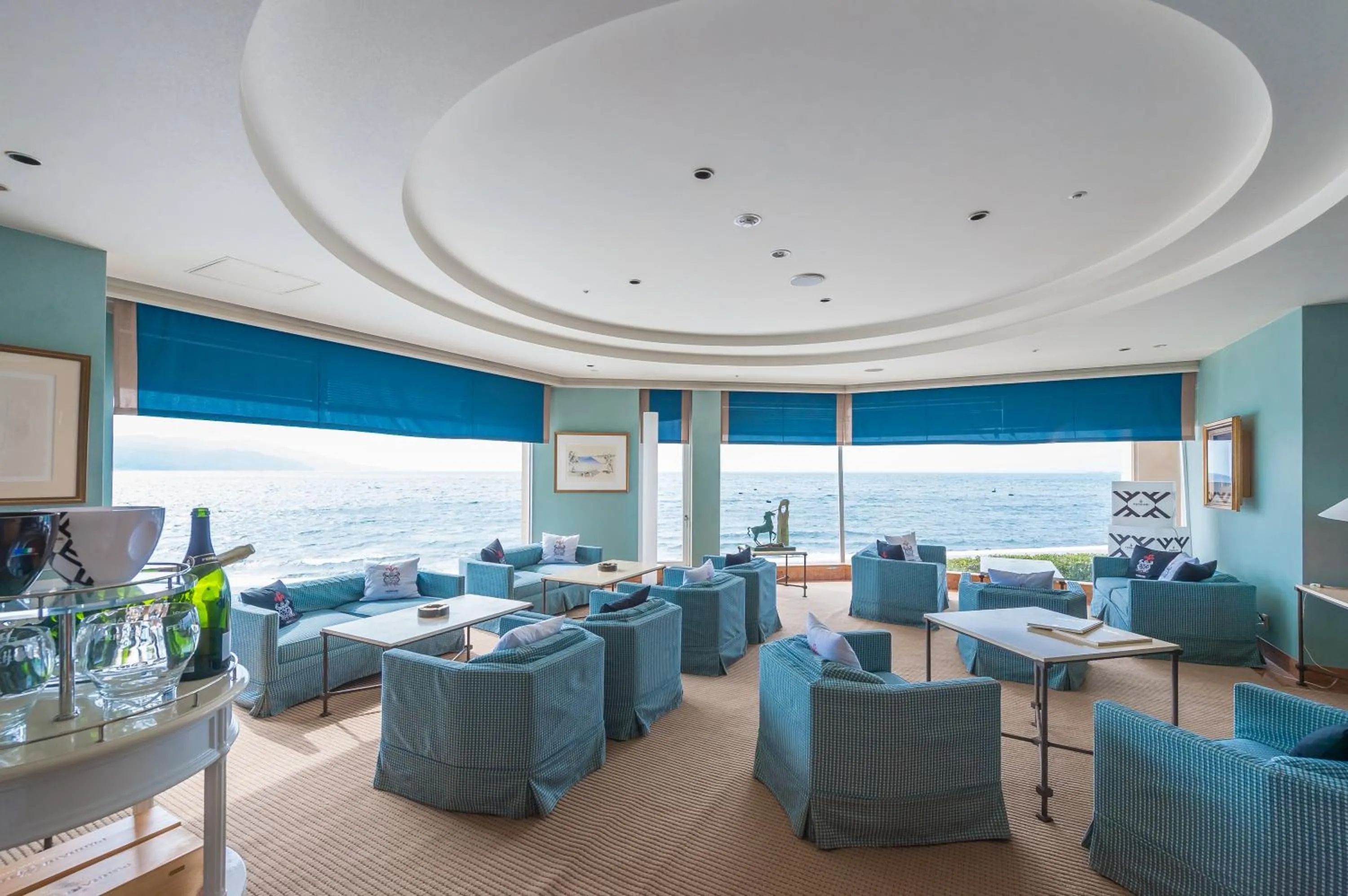 Restaurant/places to eat in Awashima Hotel