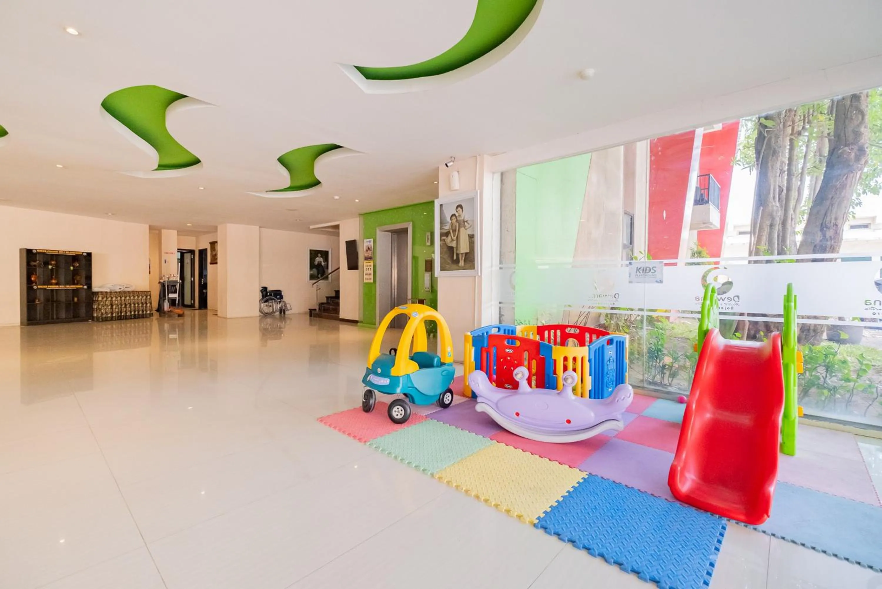 Kids's club in RedDoorz Premium @ Jalan Veteran Bojonegoro