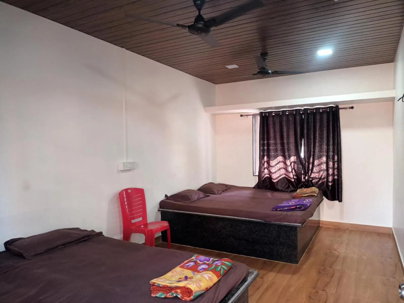 Bed in Hemprabha Bed & Breakfast, Ratnagiri