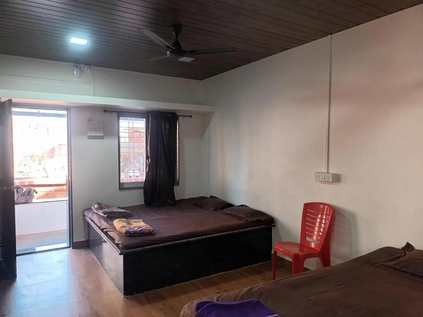 Bed in Hemprabha Bed & Breakfast, Ratnagiri