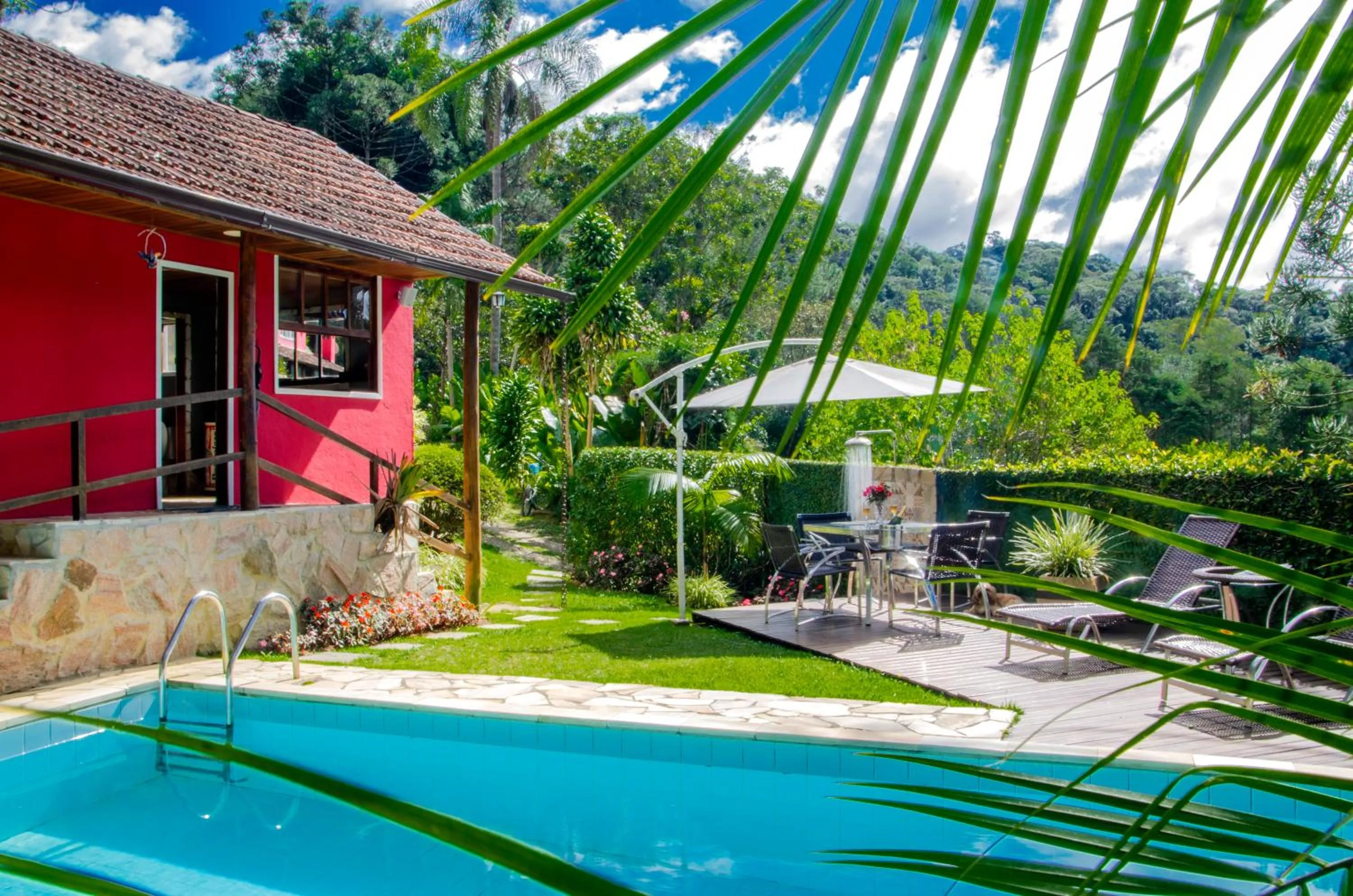 Pool view in Pousada Refúgio das Aves