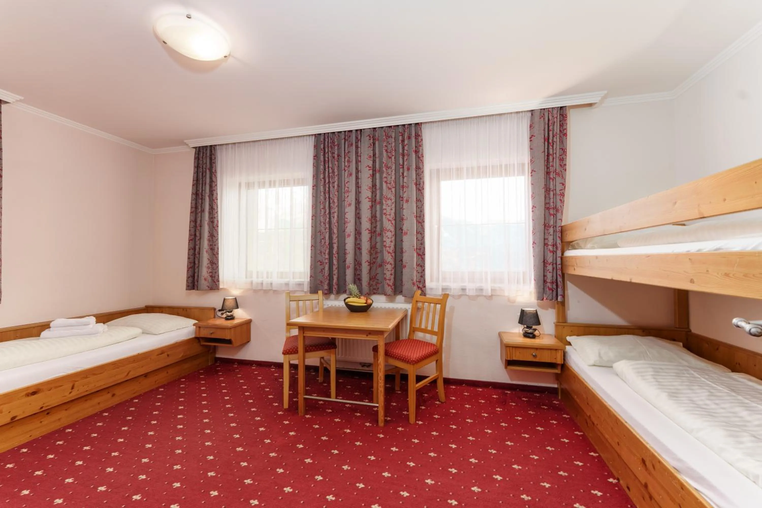 children, Bed in Hotel Moser