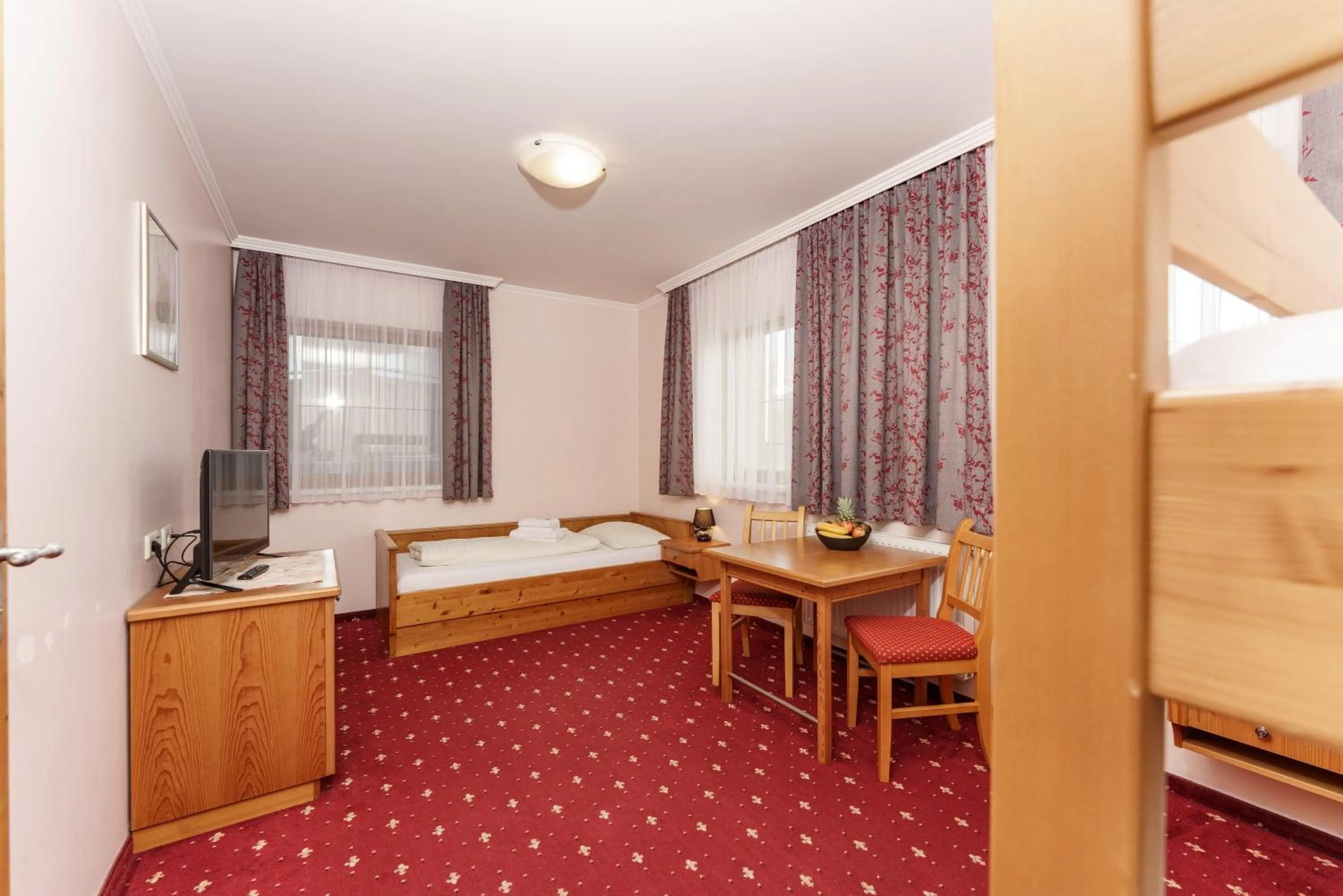 children, Bed in Hotel Moser