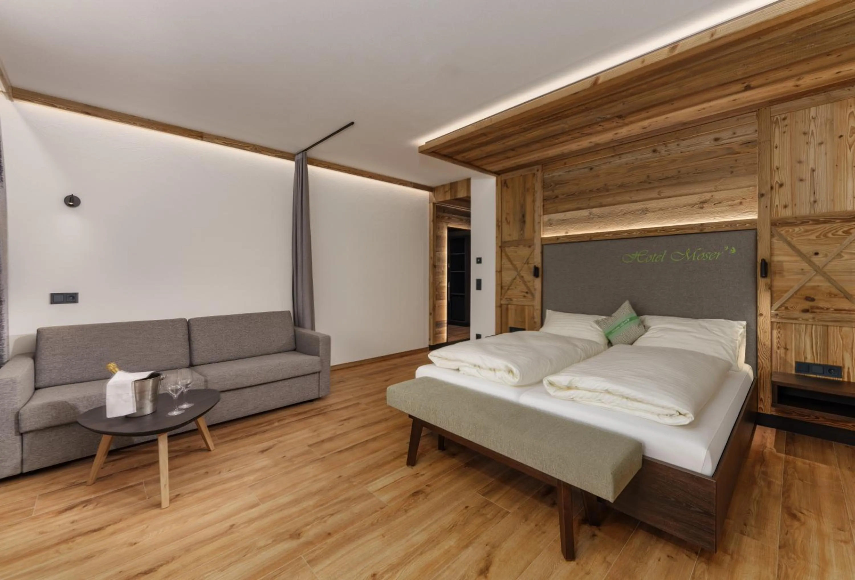 Bedroom, Bed in Hotel Moser