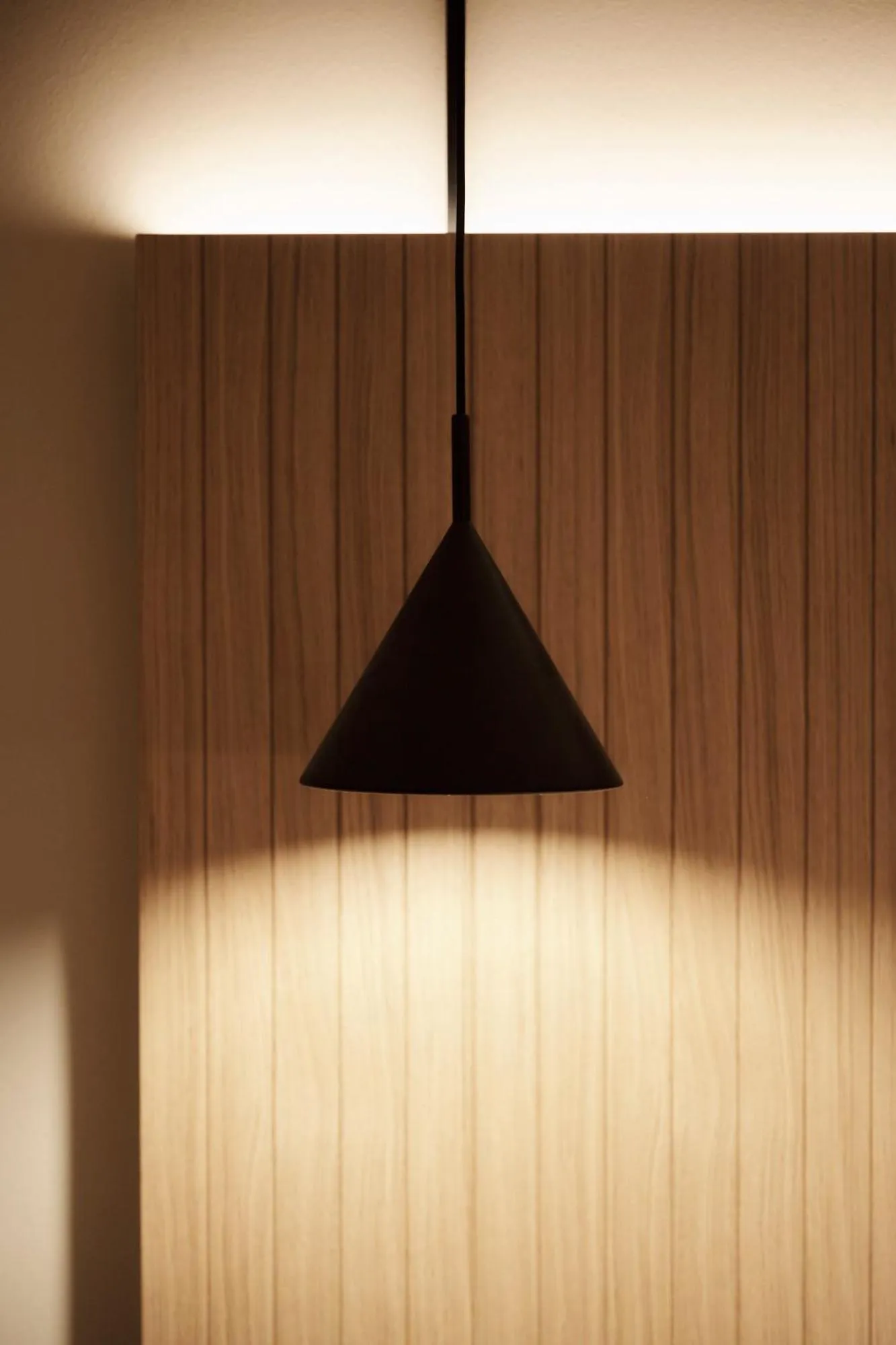 Photo of the whole room in Nouri