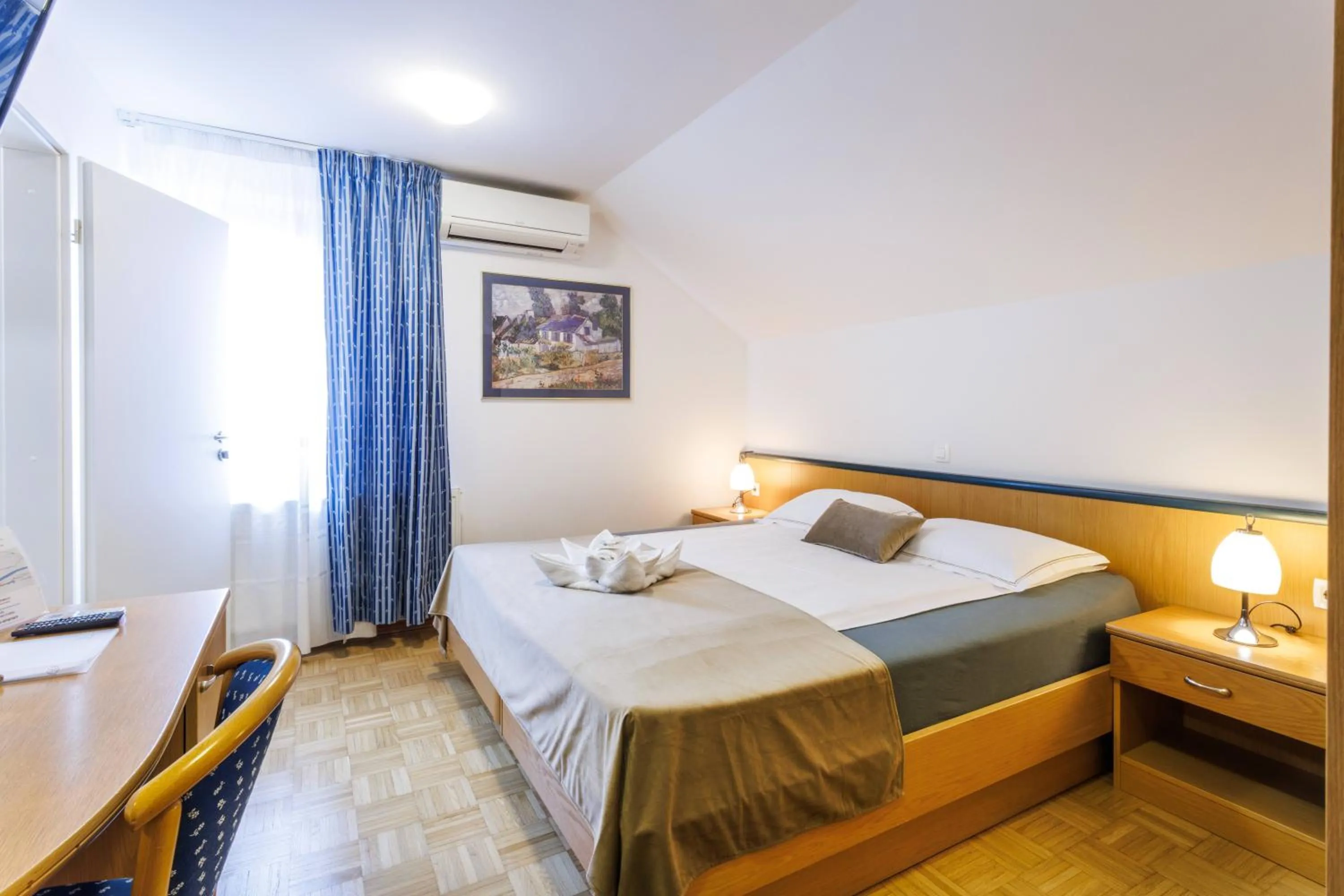 Bed in Hotel Vegov Hram