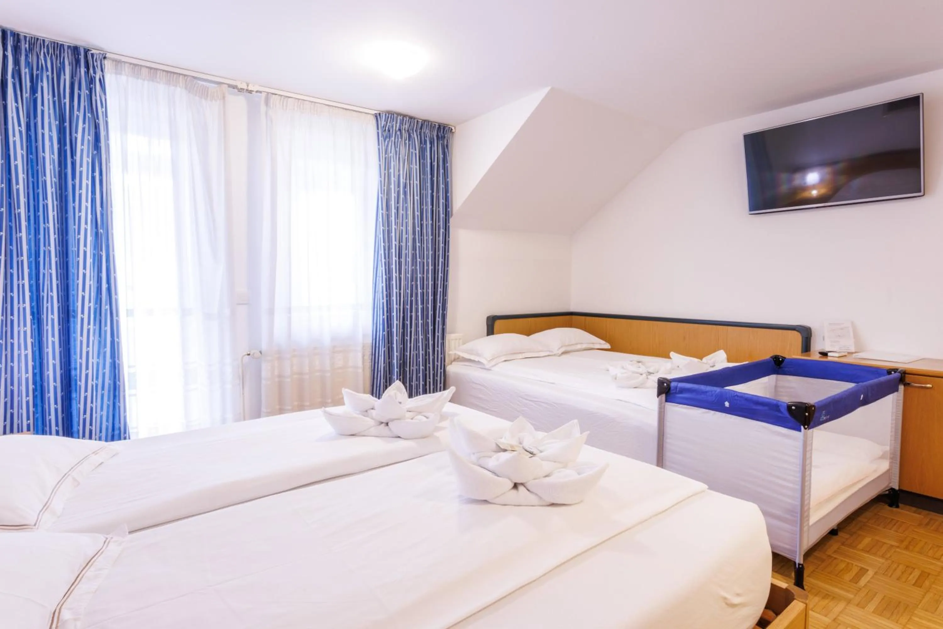 Bed in Hotel Vegov Hram