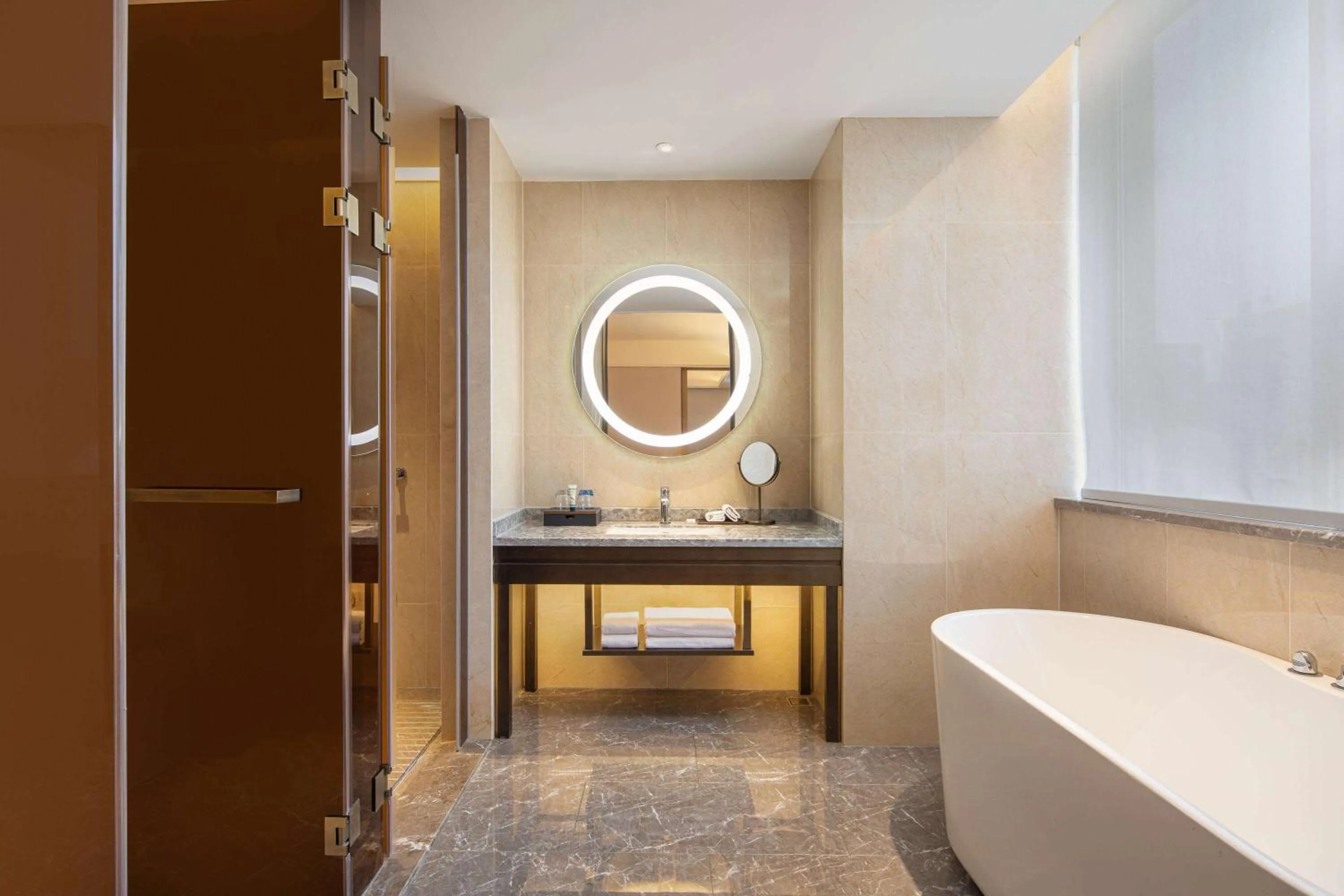 TV and multimedia in Hawthorn by Wyndham Dali Erhai Park