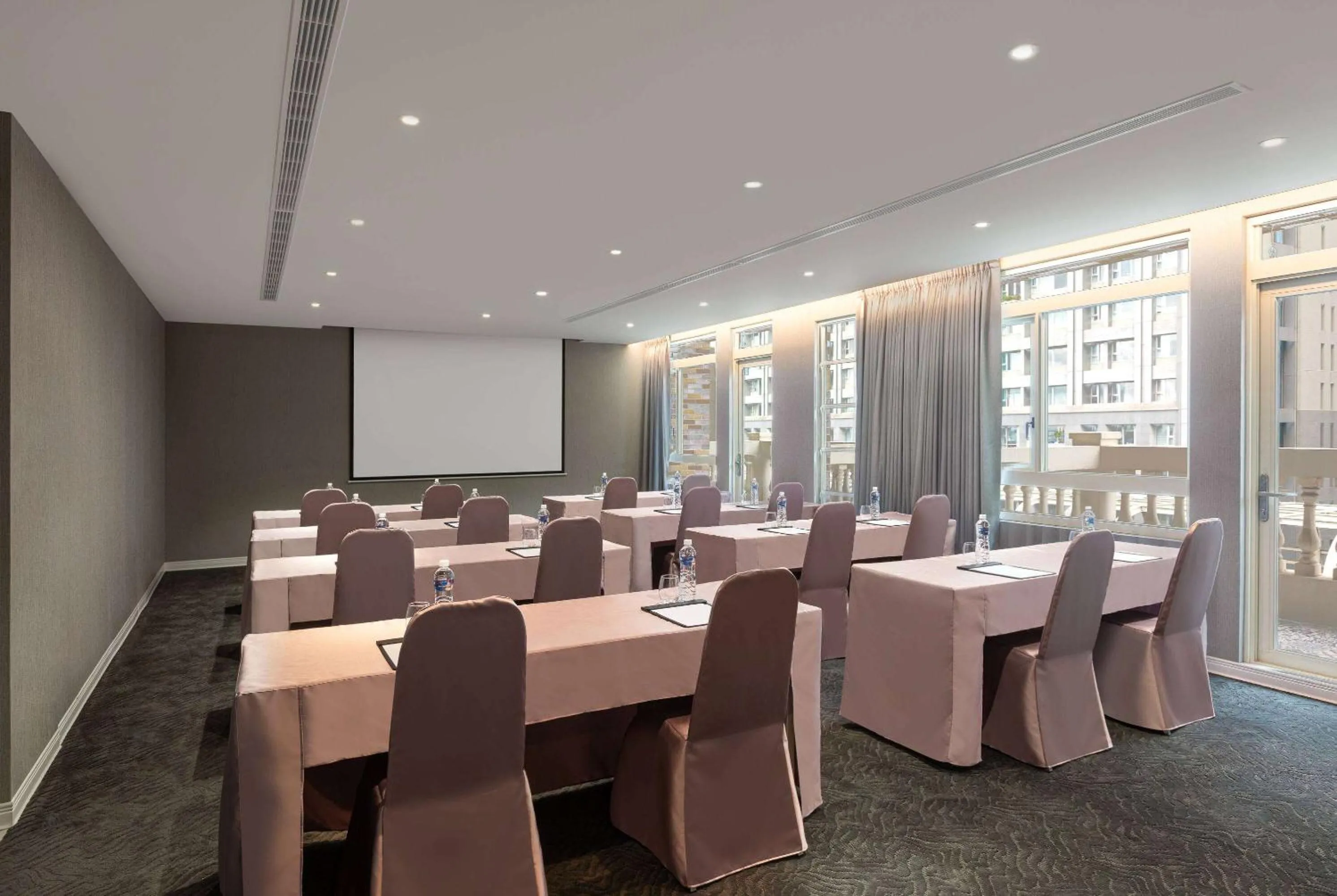Meeting/conference room in TRYP by Wyndham New Taipei Linkou 新北林口爵怡溫德姆酒店機場捷運MRTA9林口站