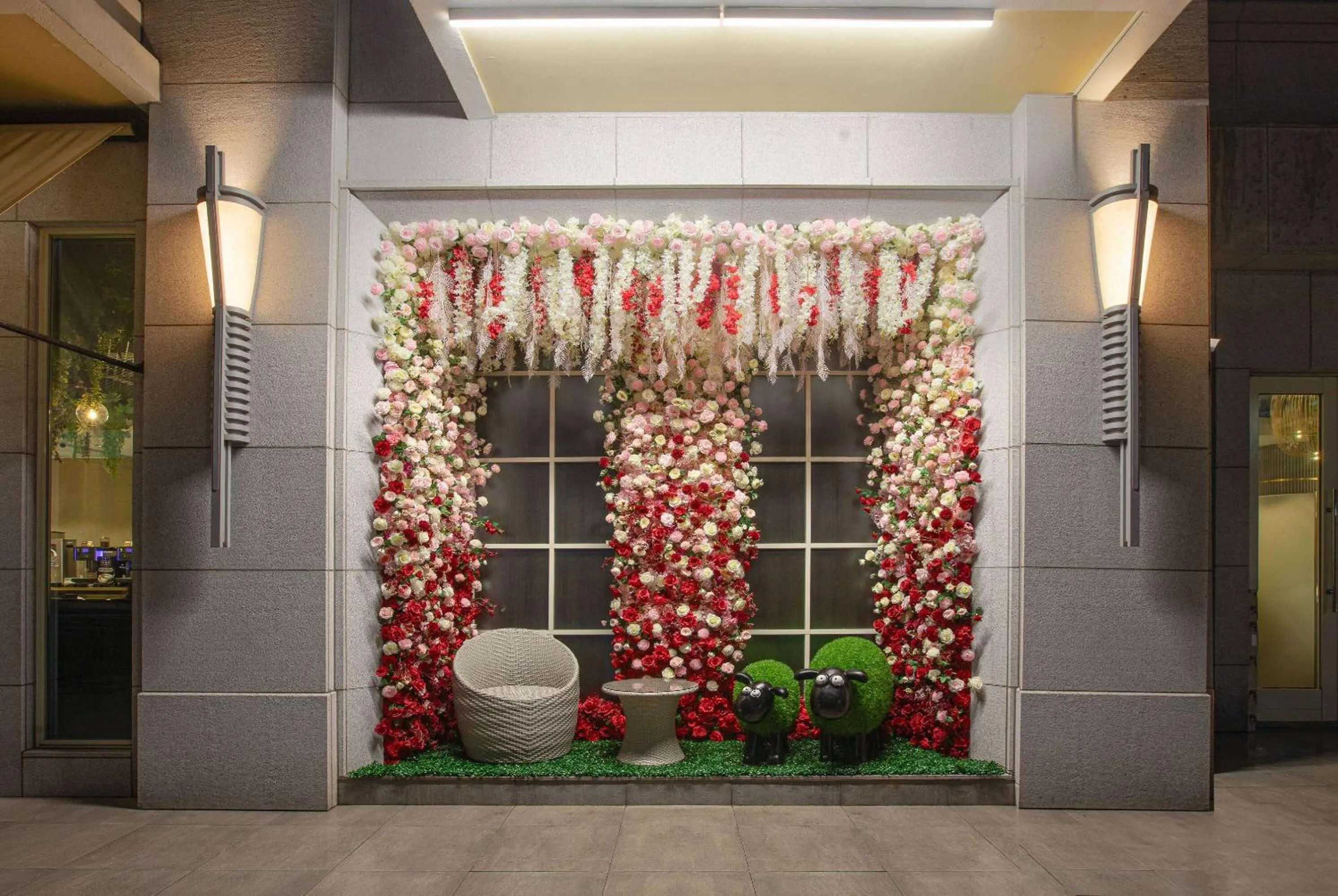 Inner courtyard view in TRYP by Wyndham New Taipei Linkou 新北林口爵怡溫德姆酒店機場捷運MRTA9林口站