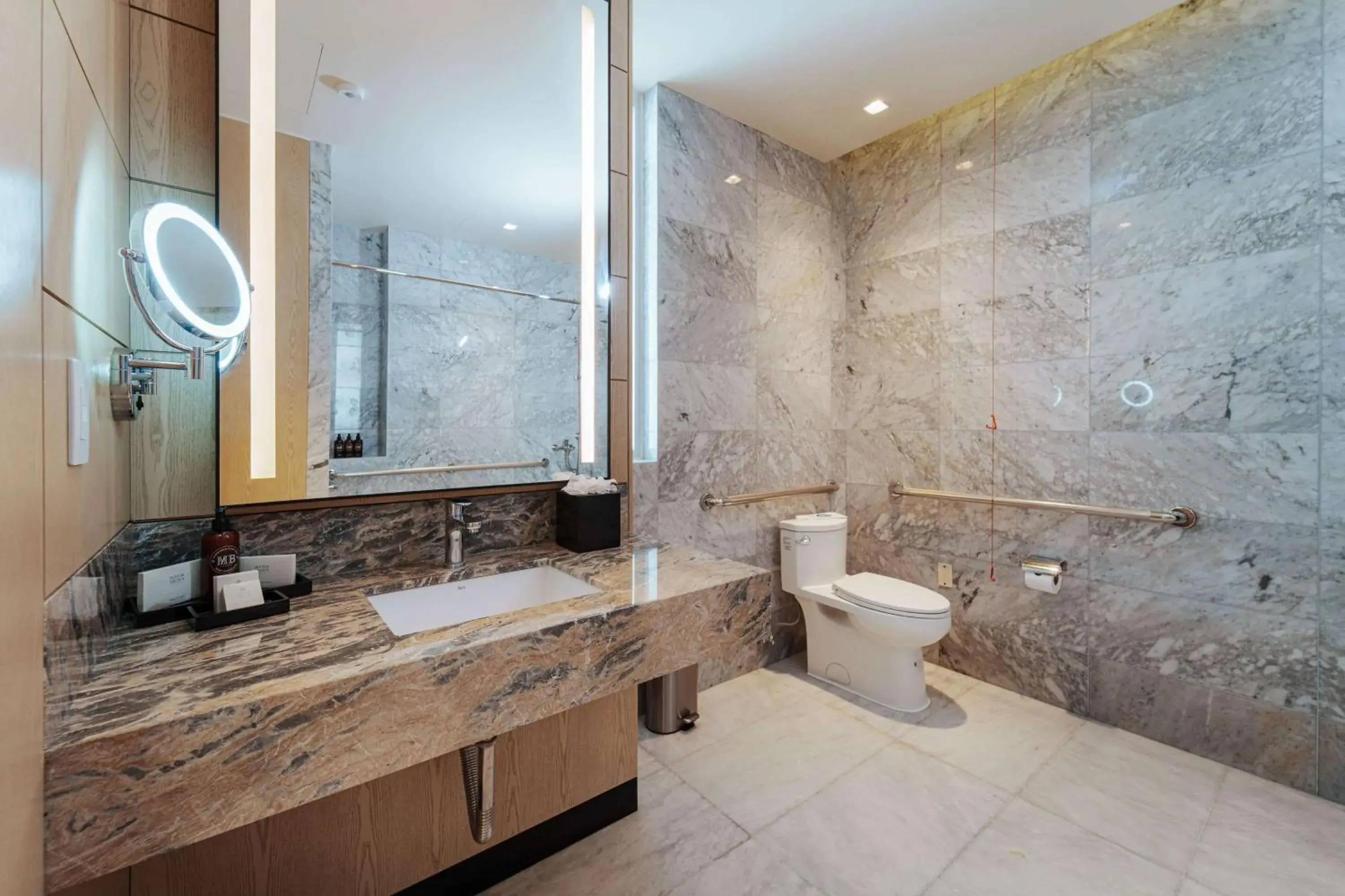 King Room with Resort View - single occupancy - Accessible in Wyndham Grand Barbados Sam Lords Castle All Inclusive Resort King Room with Resort View - single occupancy - Accessible in Wyndham Grand Barbados Sam Lords Castle All Inclusive Resort