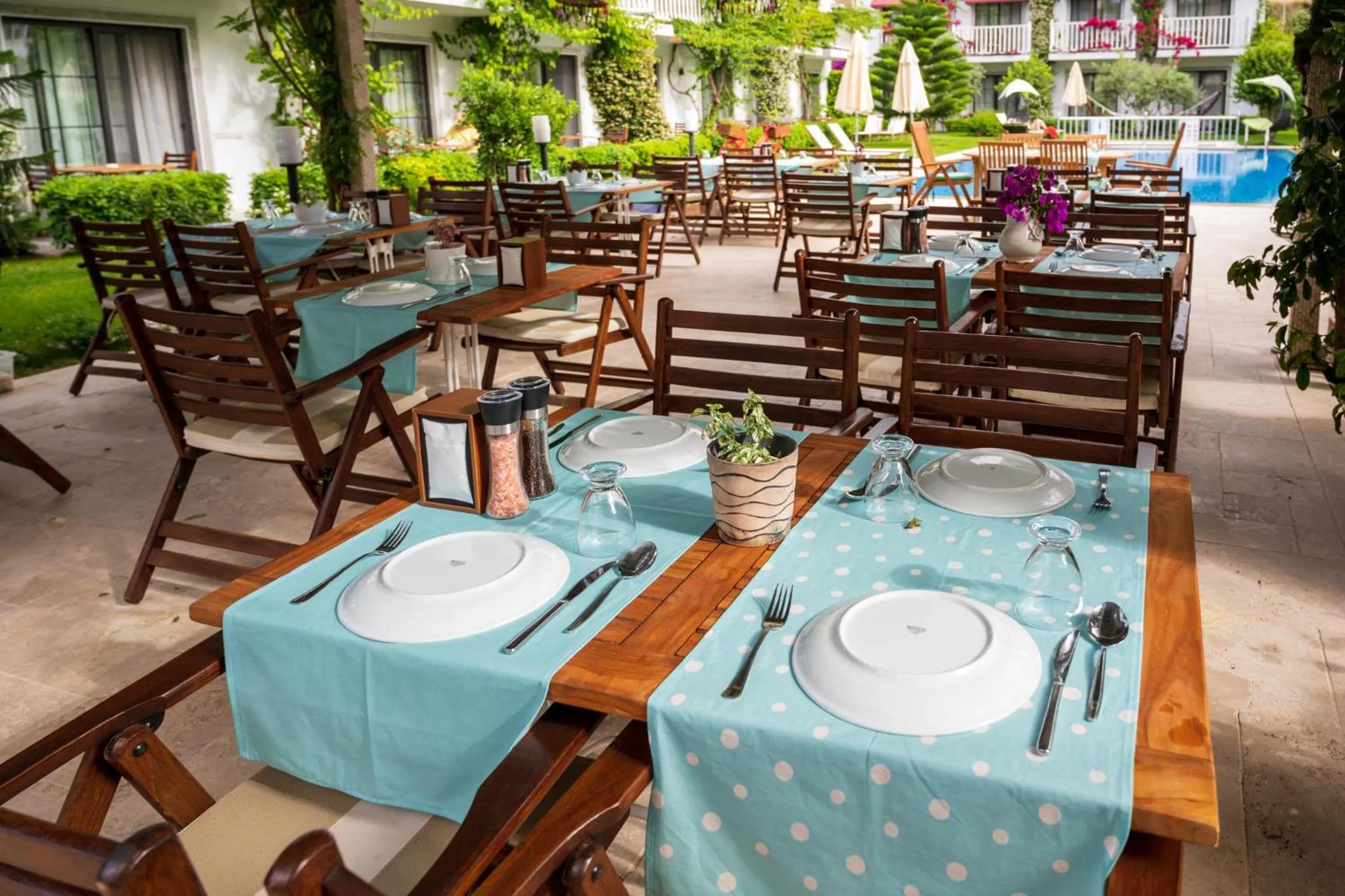 Restaurant/places to eat in Villa Rustica Hotel