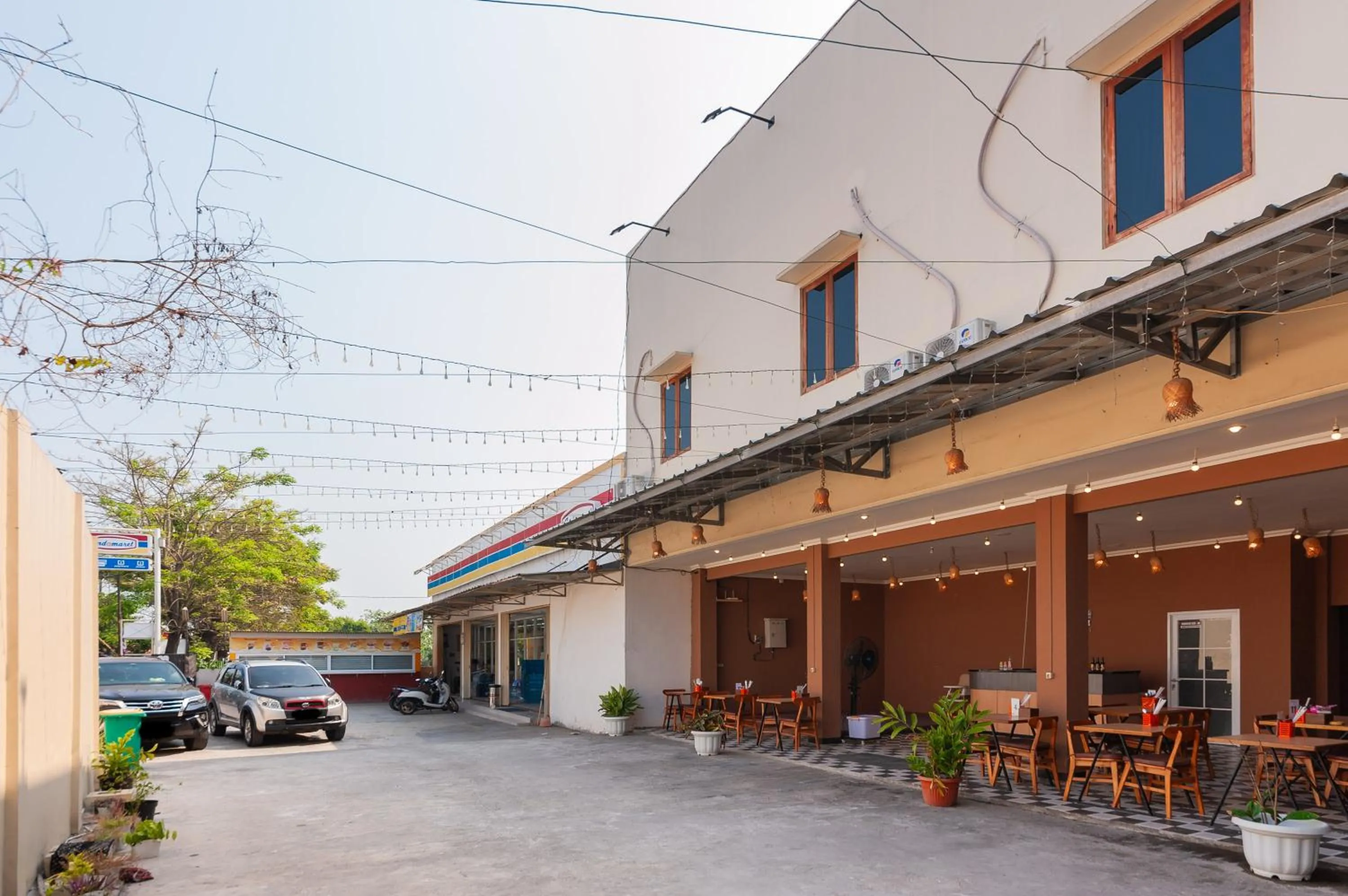 Property building in RedDoorz Syariah near Lemahabang Station