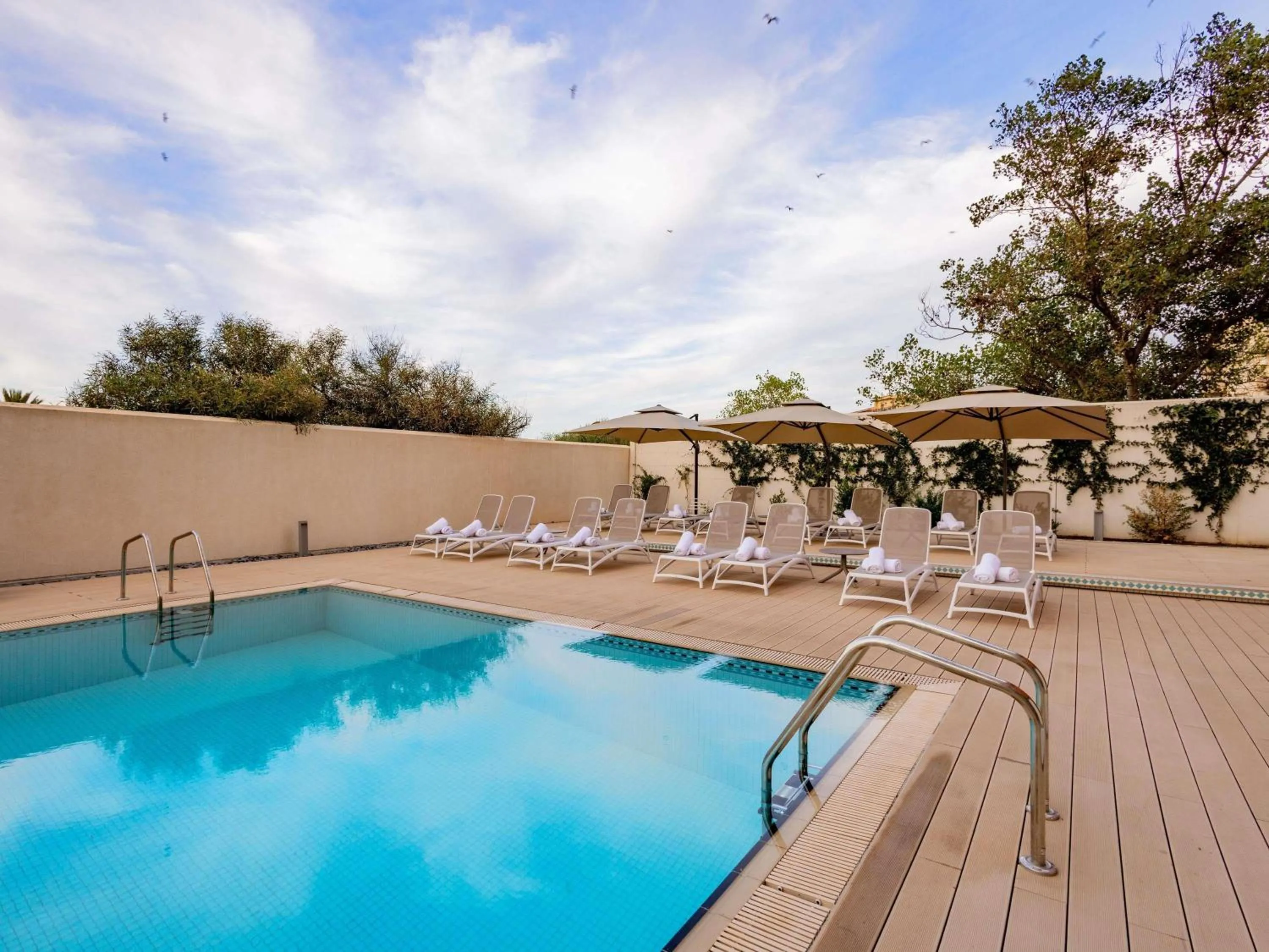 Pool view in Mercure Alger Palais Des Congres