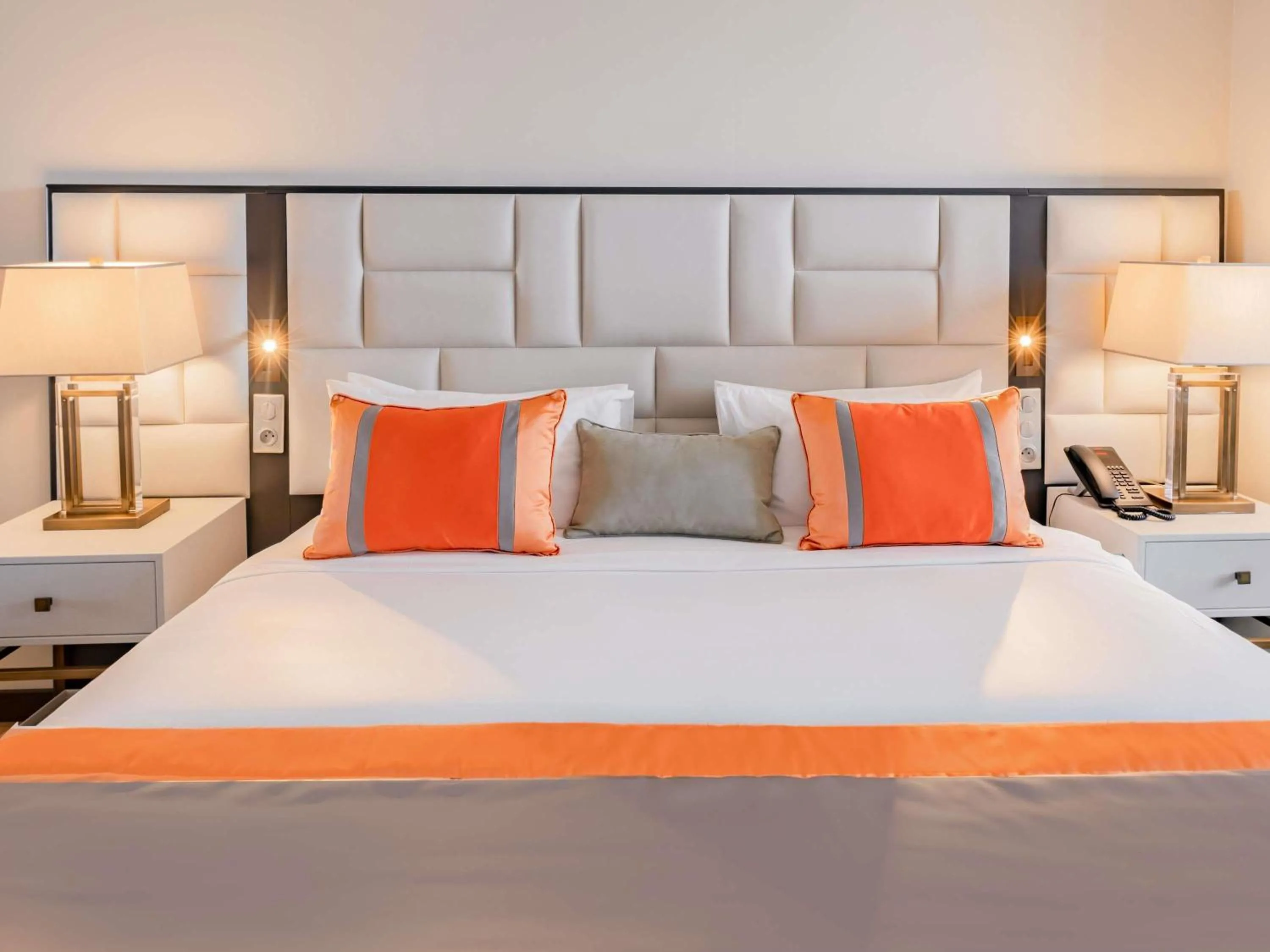 Bedroom, Bed in Mercure Alger Palais Des Congres