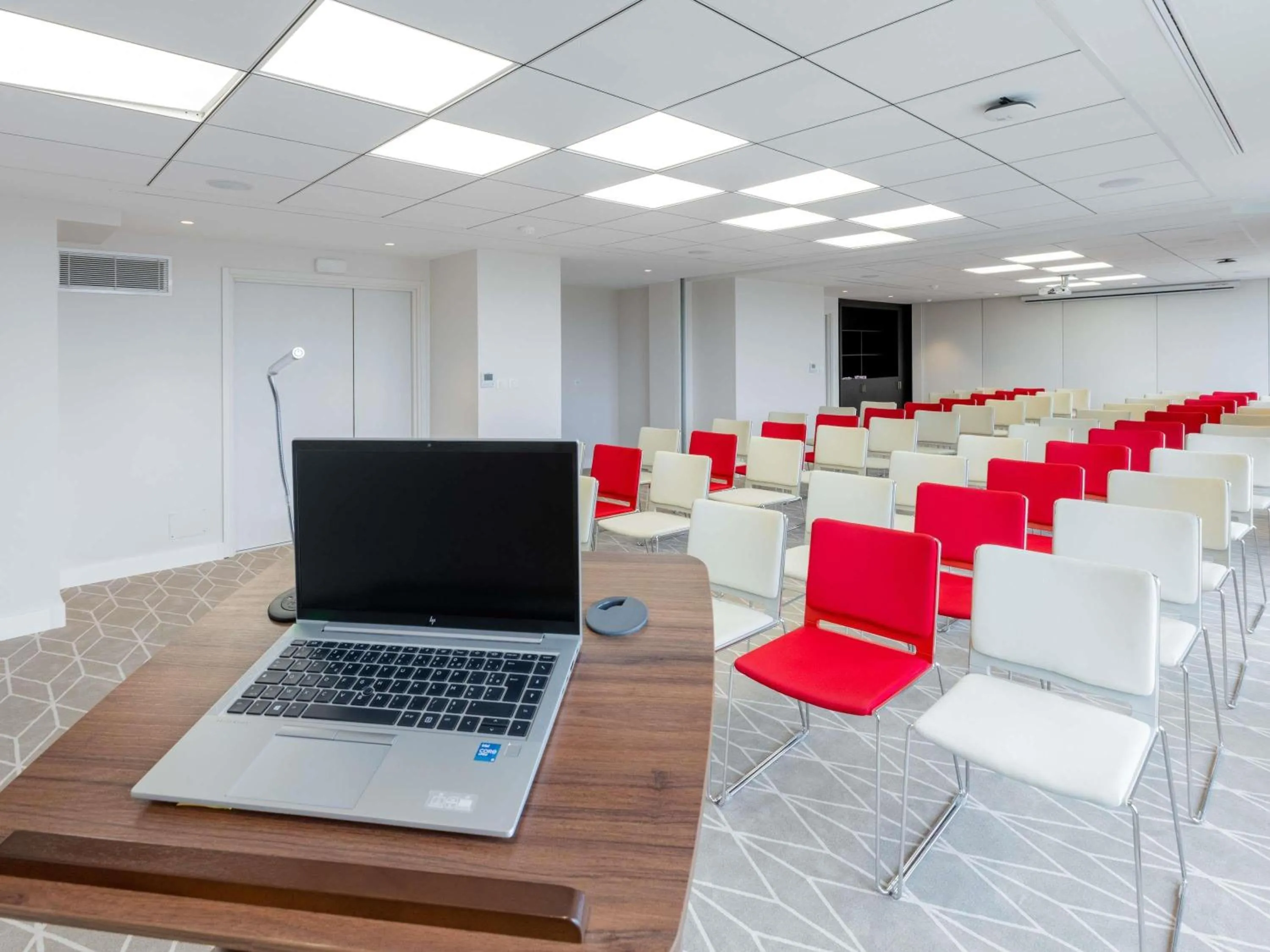 Meeting/conference room in Mercure Alger Palais Des Congres