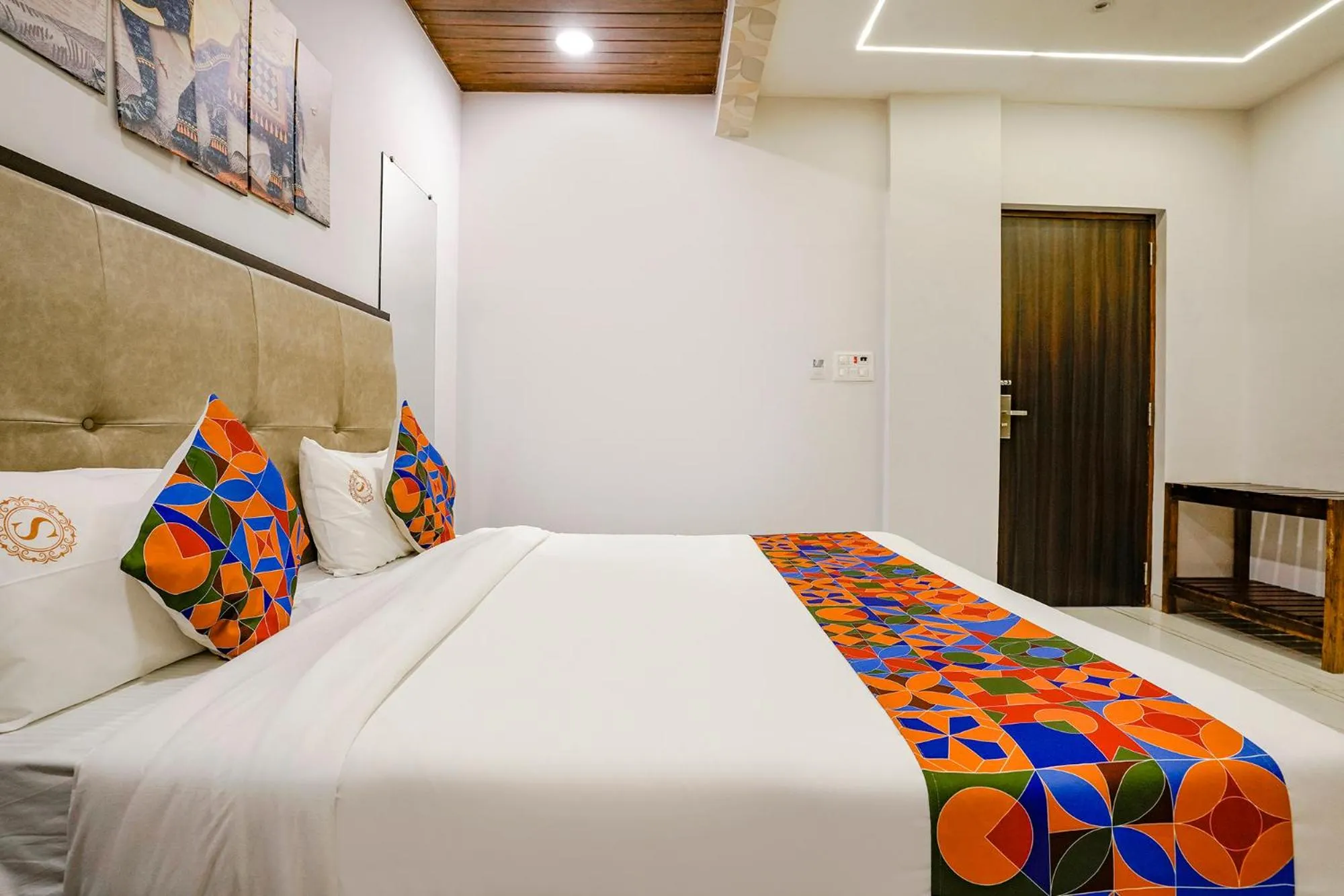 Bed in FabHotel Swaraj