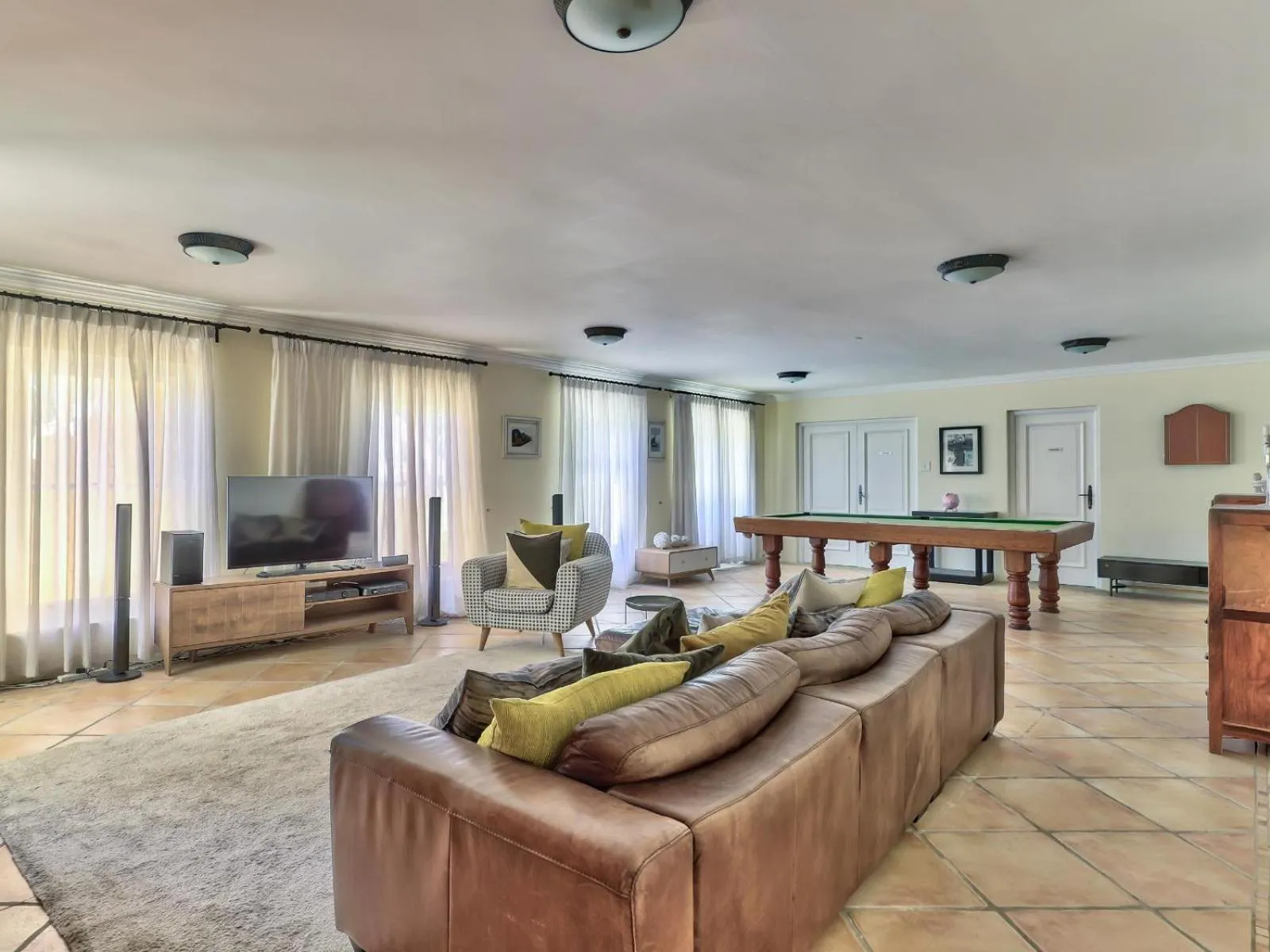 Communal lounge/ TV room in Devonport House - Constantia