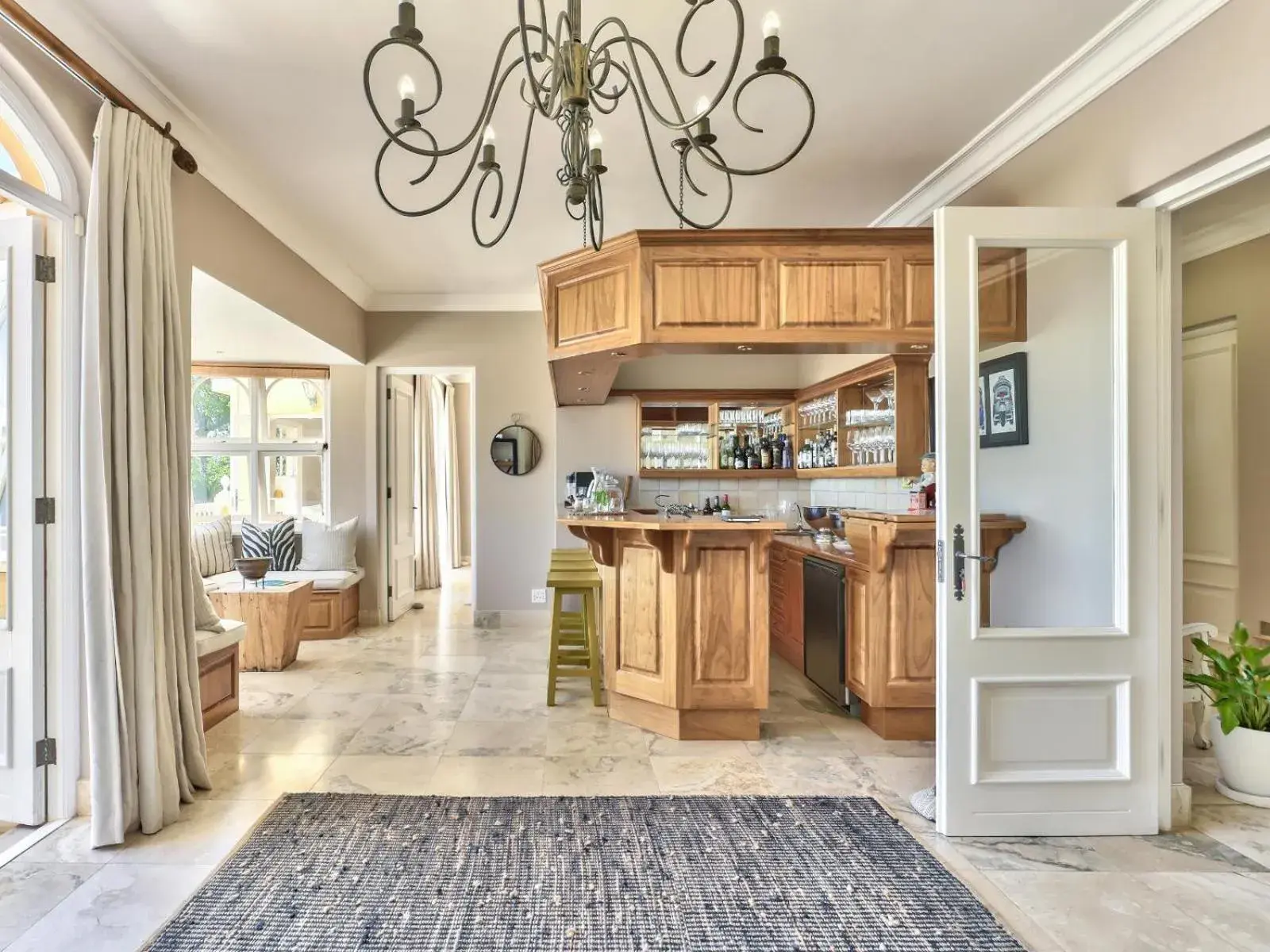 Premium Deluxe Suite in Devonport House - Constantia Premium Deluxe Suite in Devonport House - Constantia