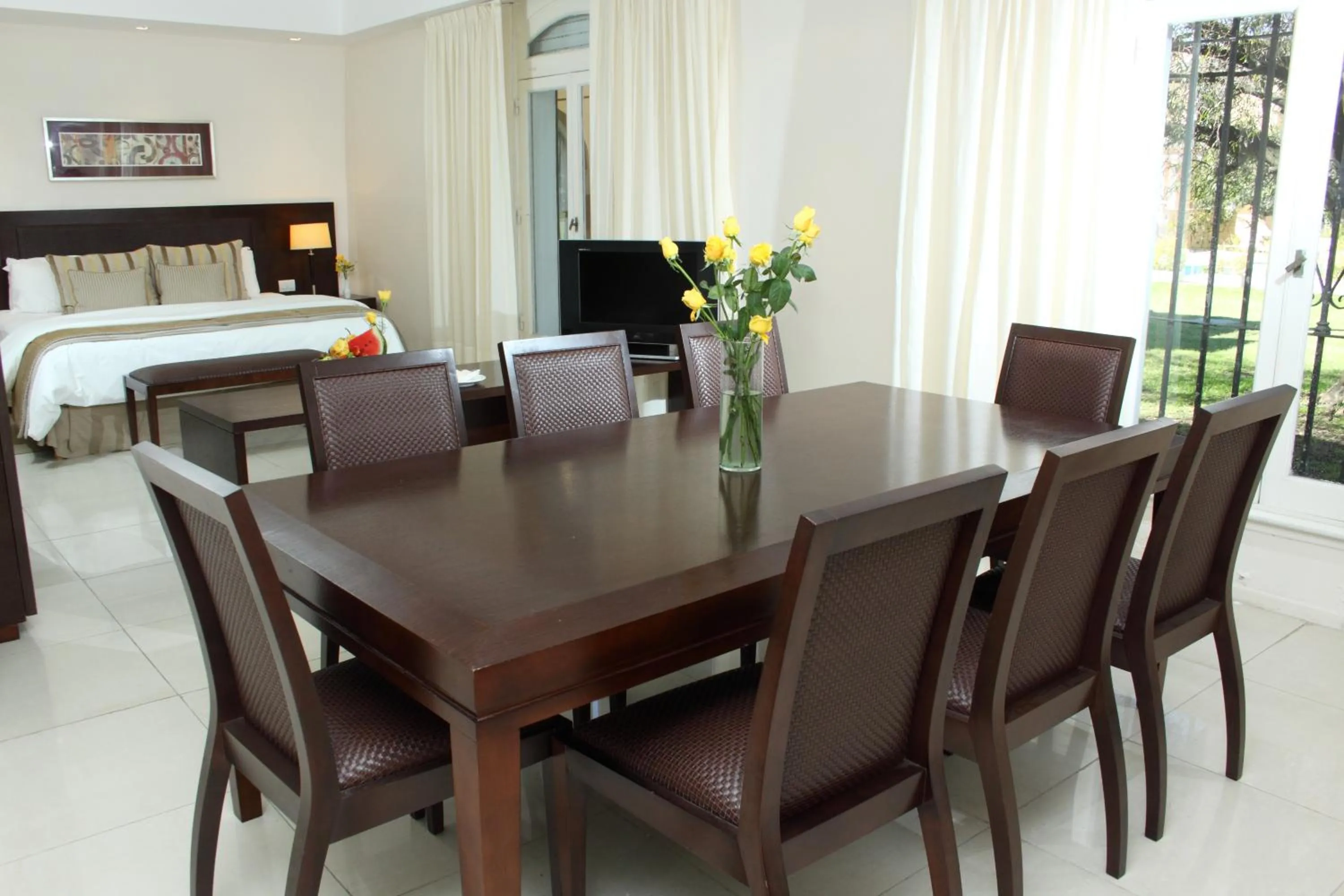 Photo of the whole room in Hotel Colonial San Nicolás