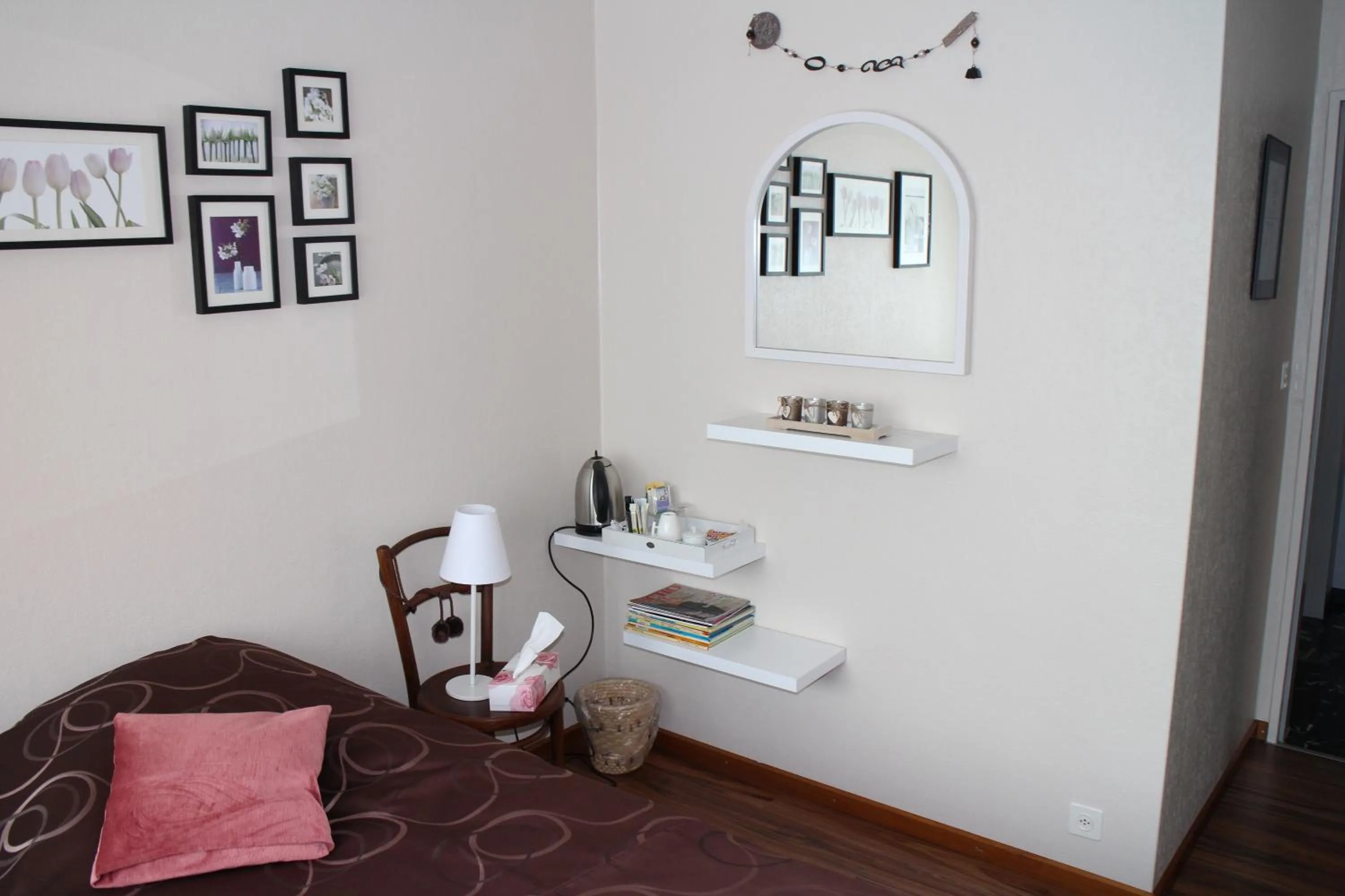 Decorative detail in Les Petites Chambres de la Bleue Maison