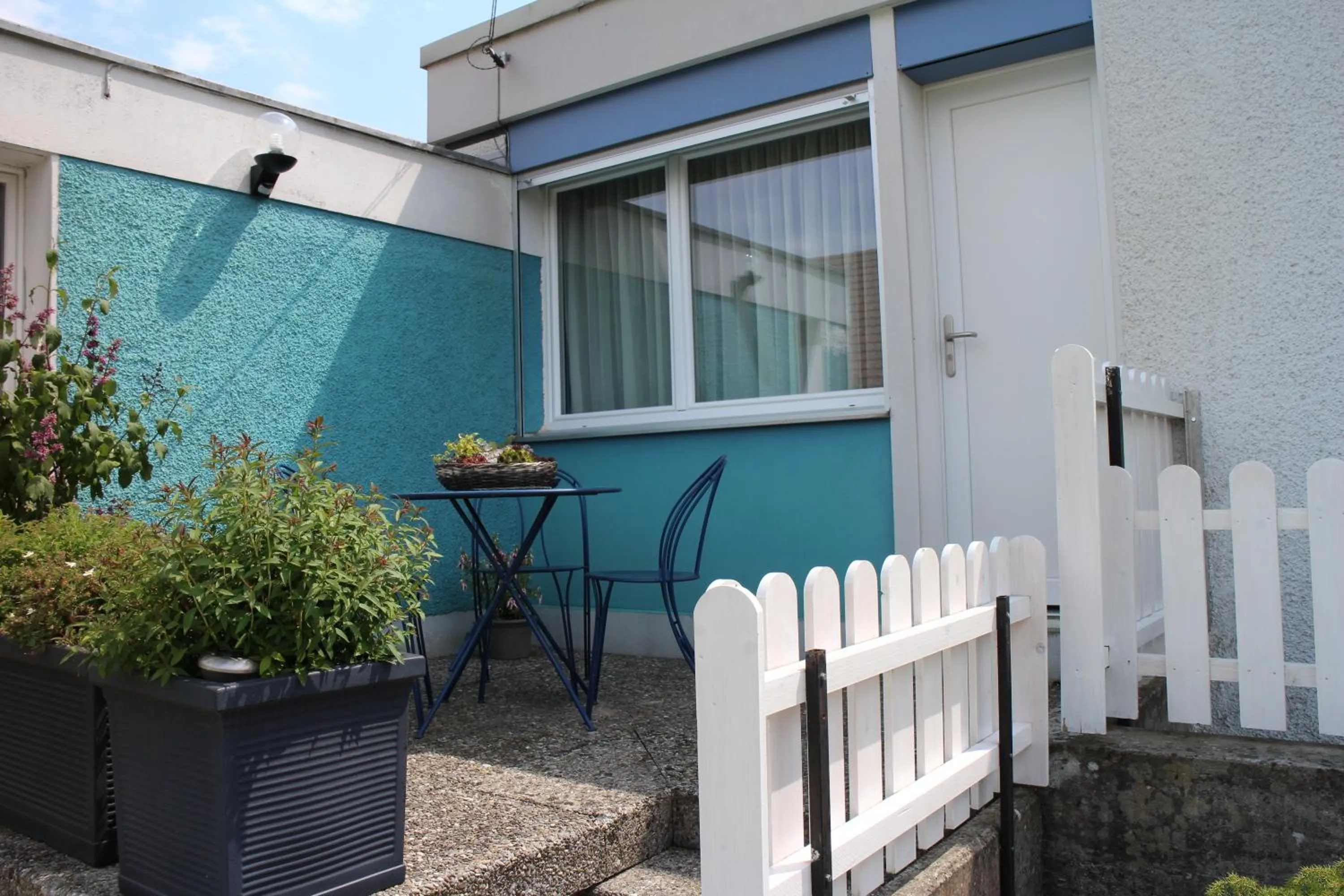 Balcony/Terrace in Les Petites Chambres de la Bleue Maison
