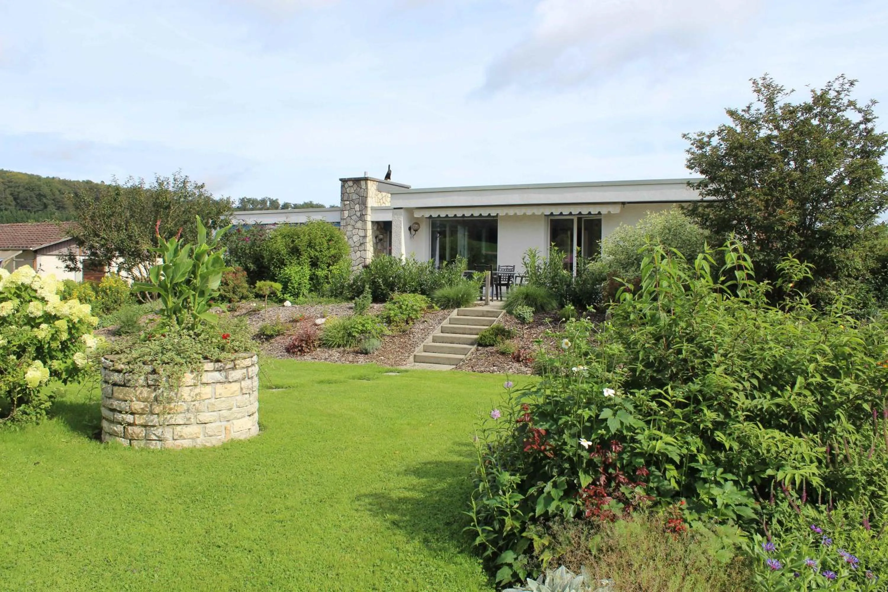 Property building in Les Petites Chambres de la Bleue Maison