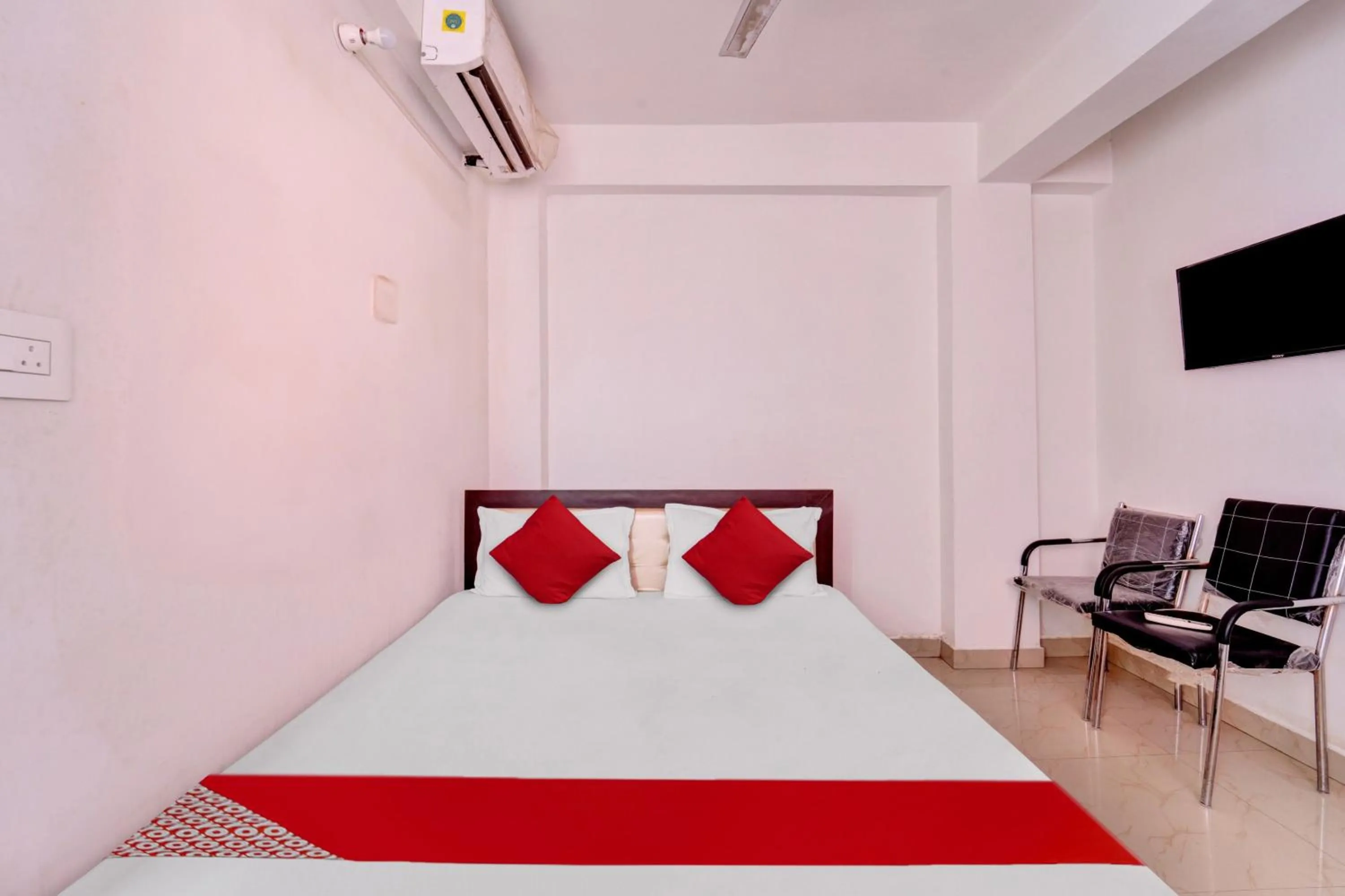 Bedroom in OYO Flagship Hotel Celebrate Inn