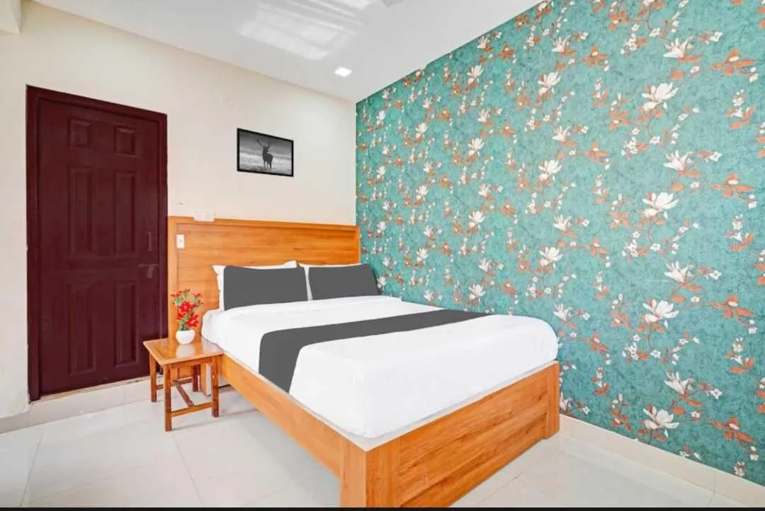 Bedroom, Bed in Hotel O Aafa Garden Restaurant and Lodge