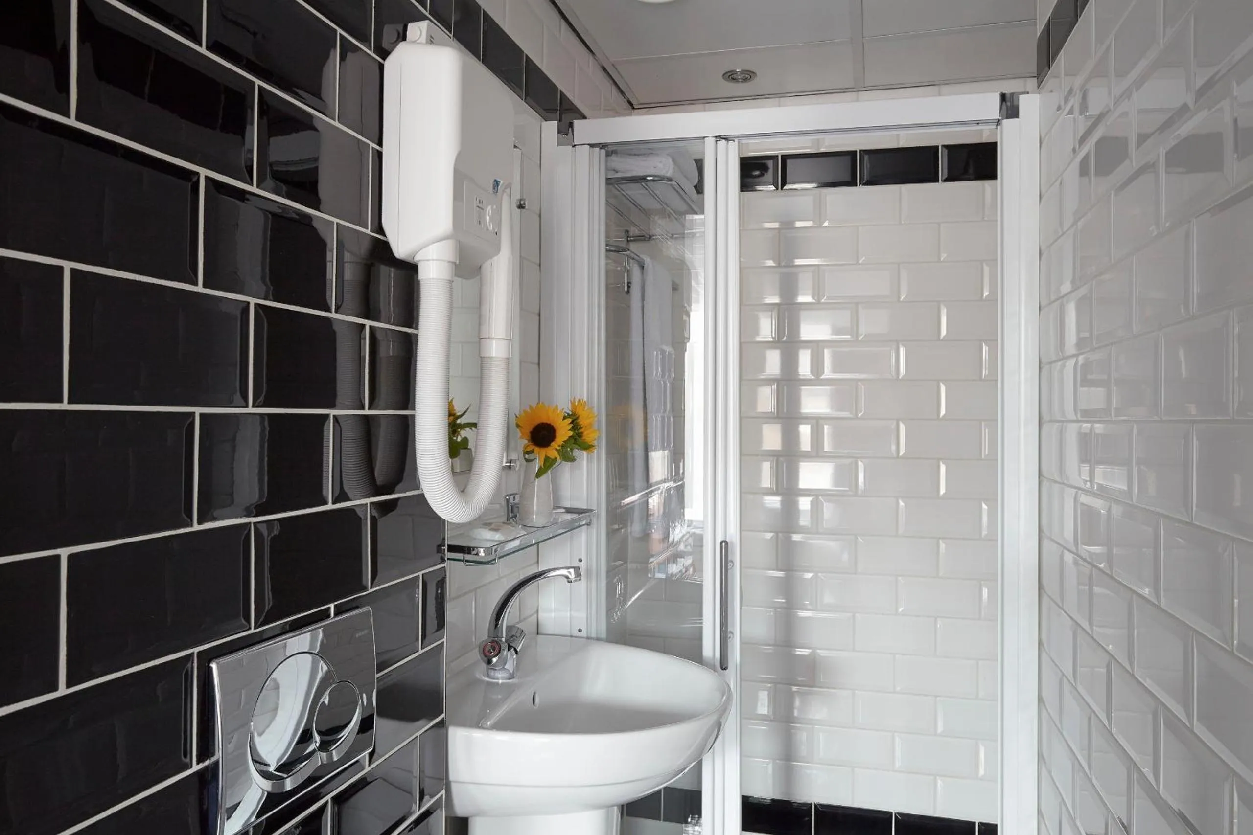 Bathroom in Hotel D'Amsterdam Leidsesquare