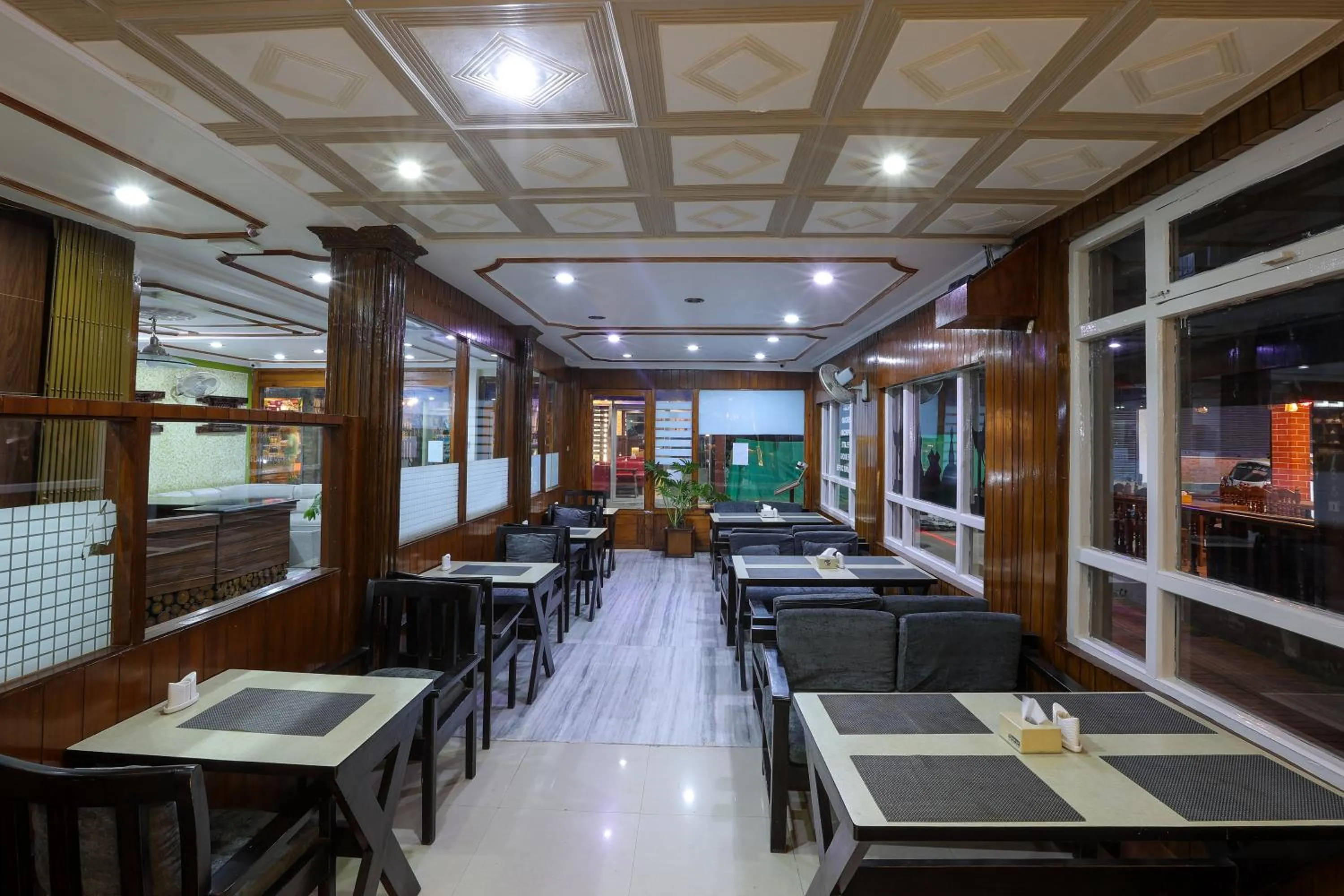 Restaurant/places to eat in Hotel Sekai