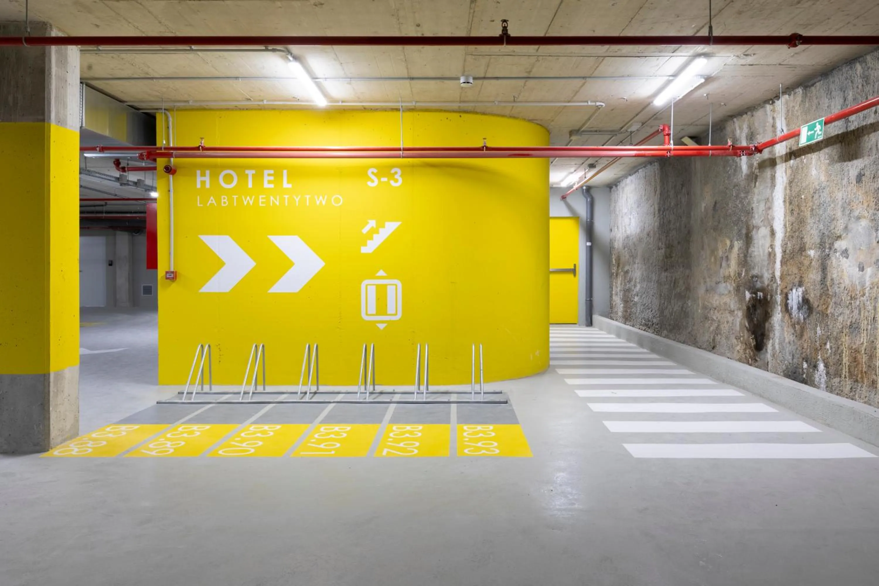 Parking in Labtwentytwo Barcelona, a Tribute Portfolio Hotel