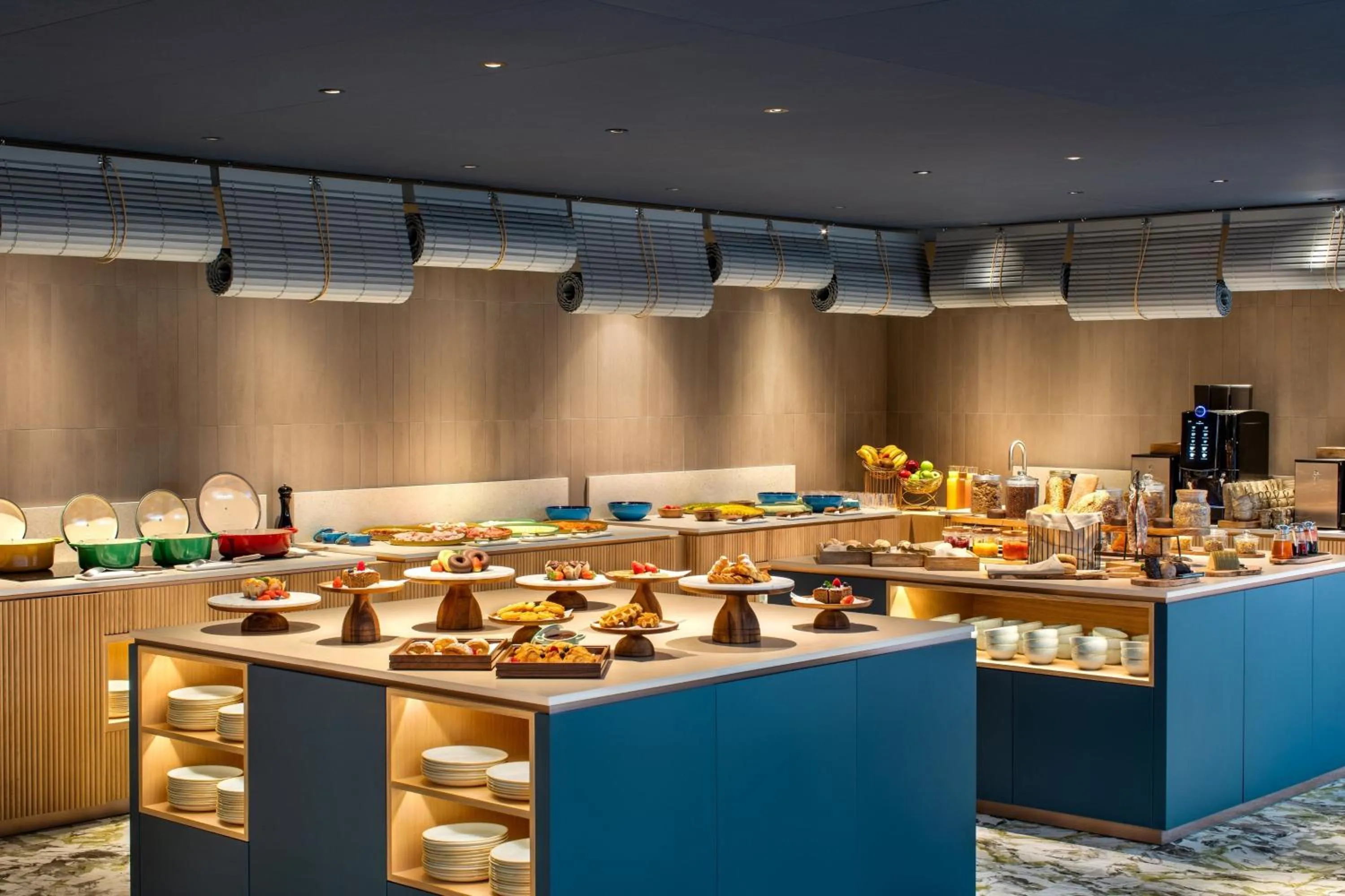 Breakfast in Labtwentytwo Barcelona, a Tribute Portfolio Hotel