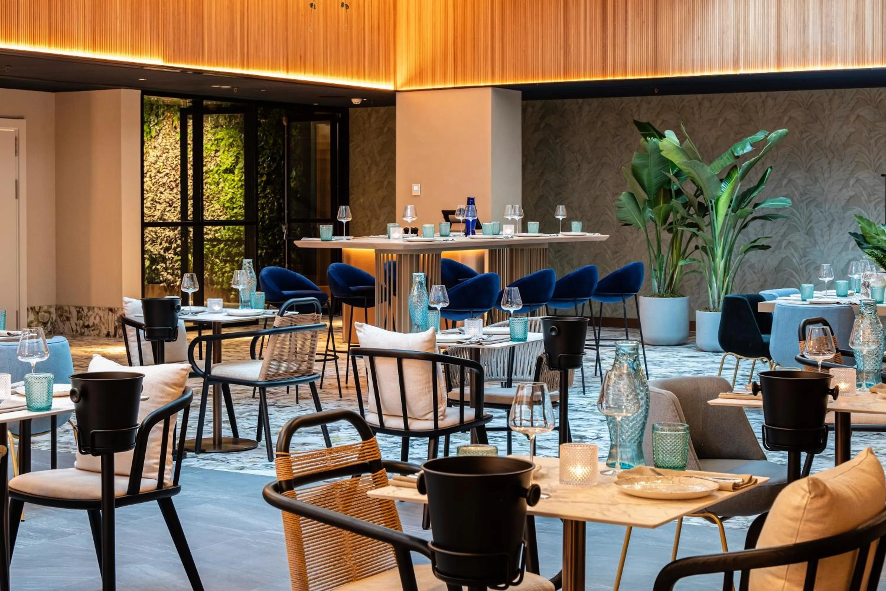 Restaurant/places to eat in Labtwentytwo Barcelona, a Tribute Portfolio Hotel