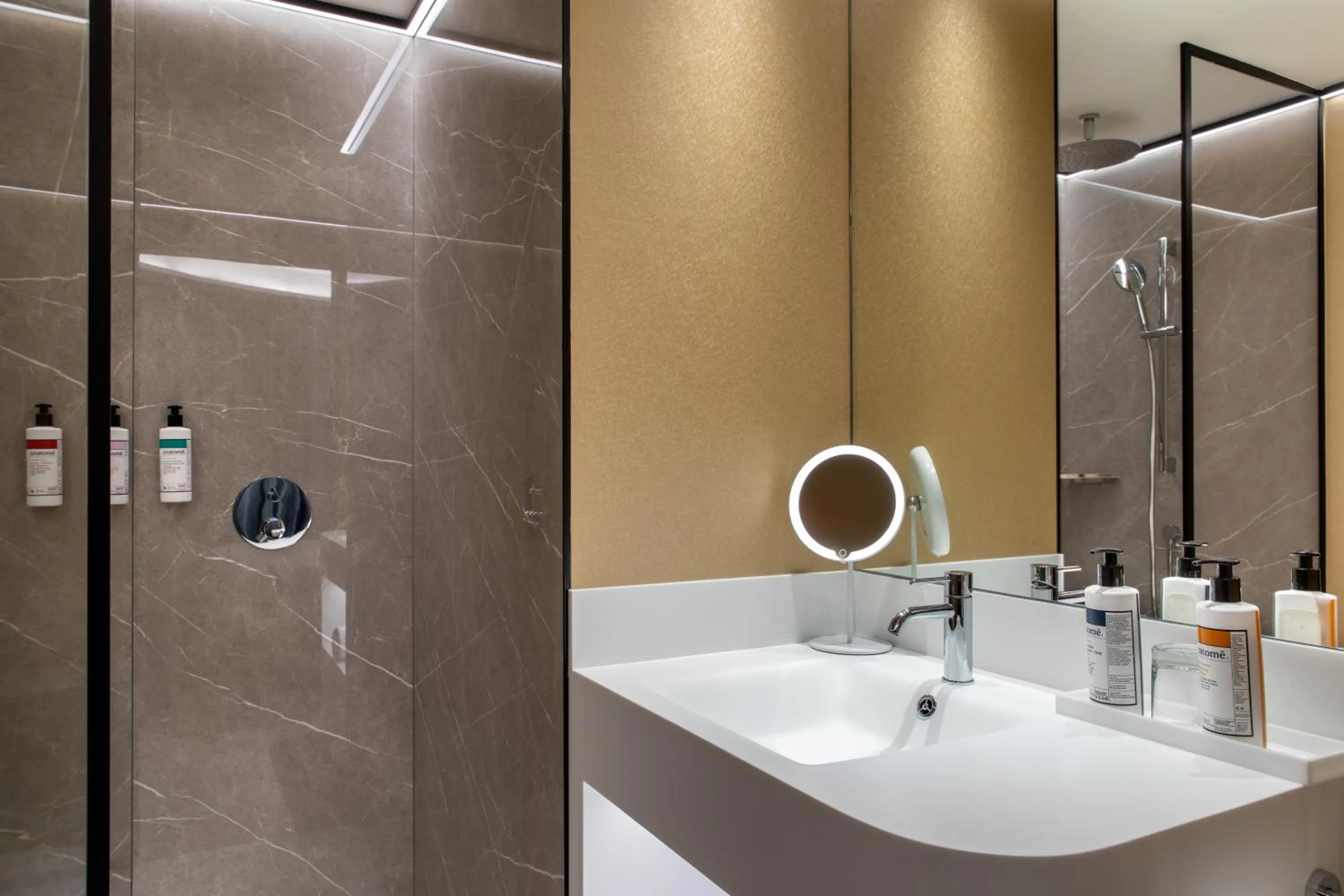 Bathroom in Labtwentytwo Barcelona, a Tribute Portfolio Hotel