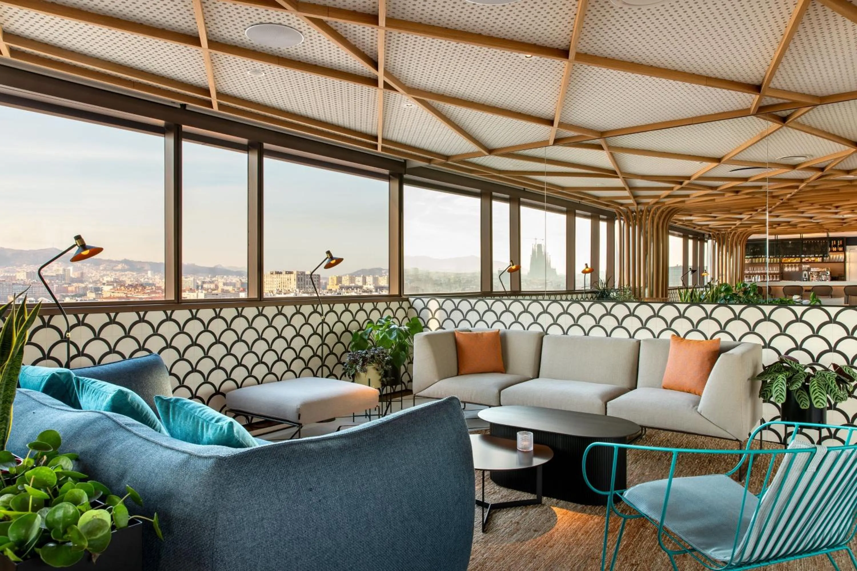 Lounge or bar in Labtwentytwo Barcelona, a Tribute Portfolio Hotel