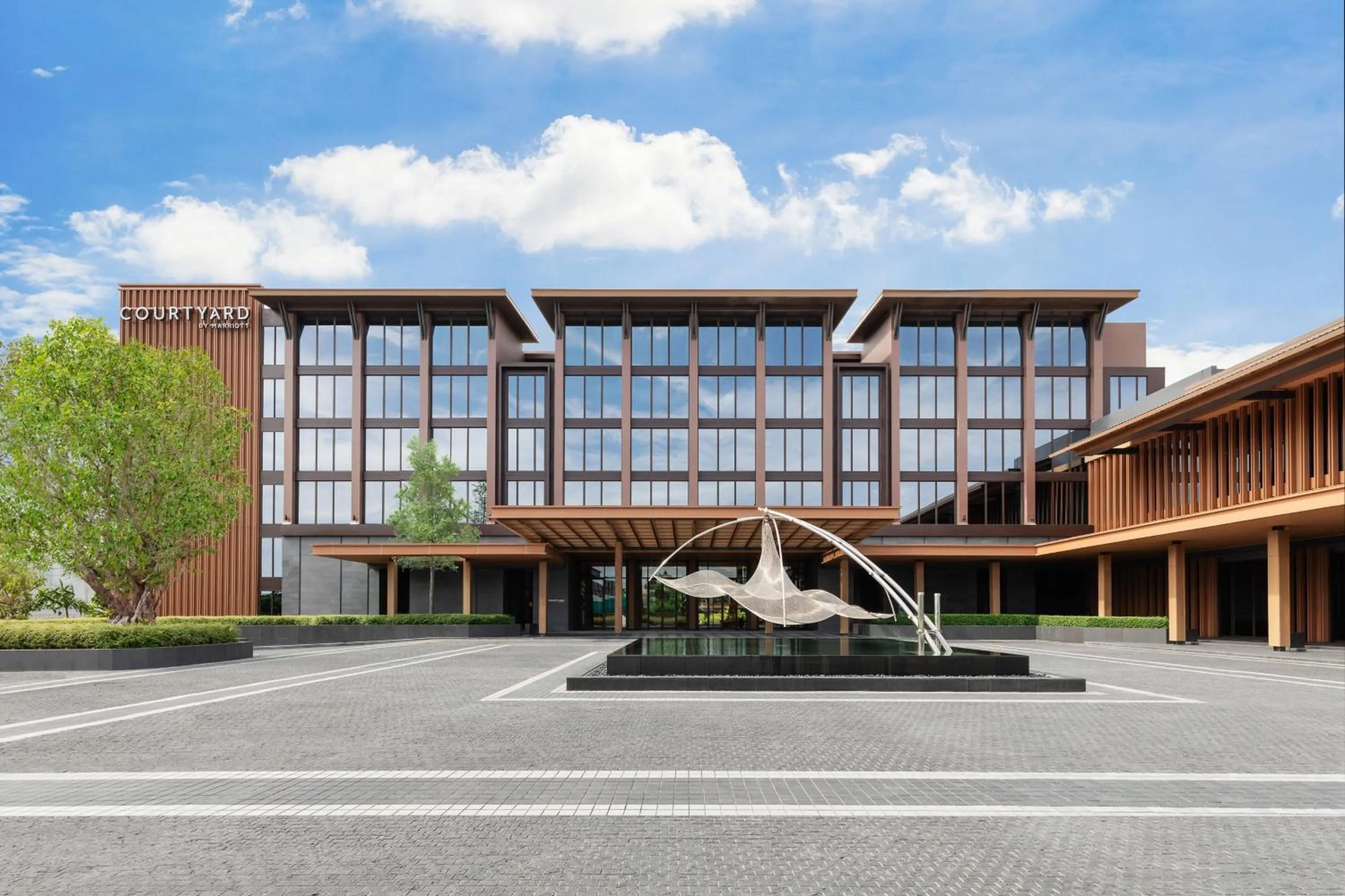 Lobby or reception in Courtyard by Marriott Bangkok Suvarnabhumi Airport