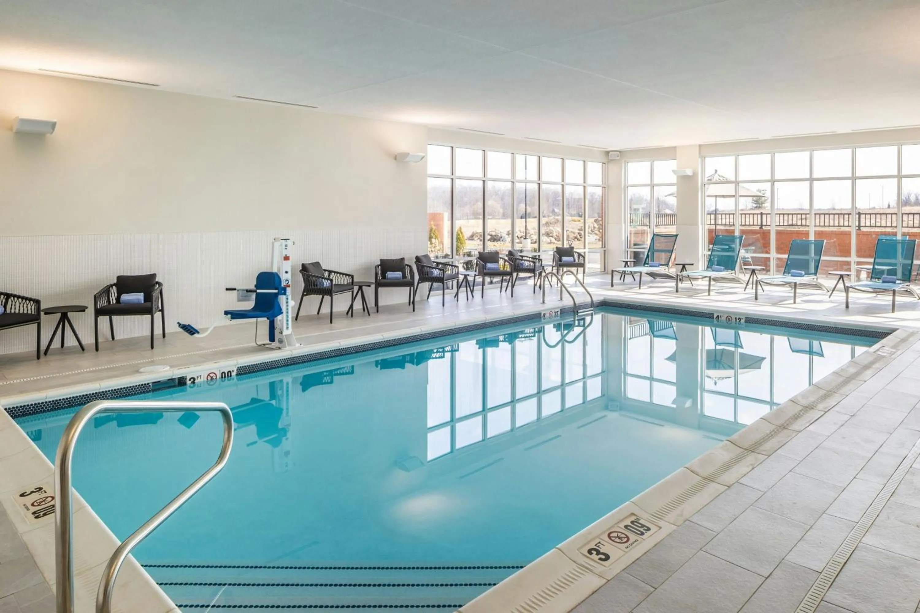 Swimming pool in TownePlace Suites by Marriott Canfield